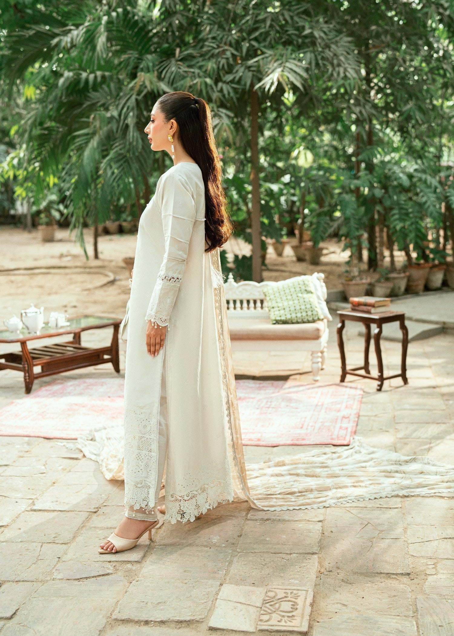 cambric Unstitched in Antique white