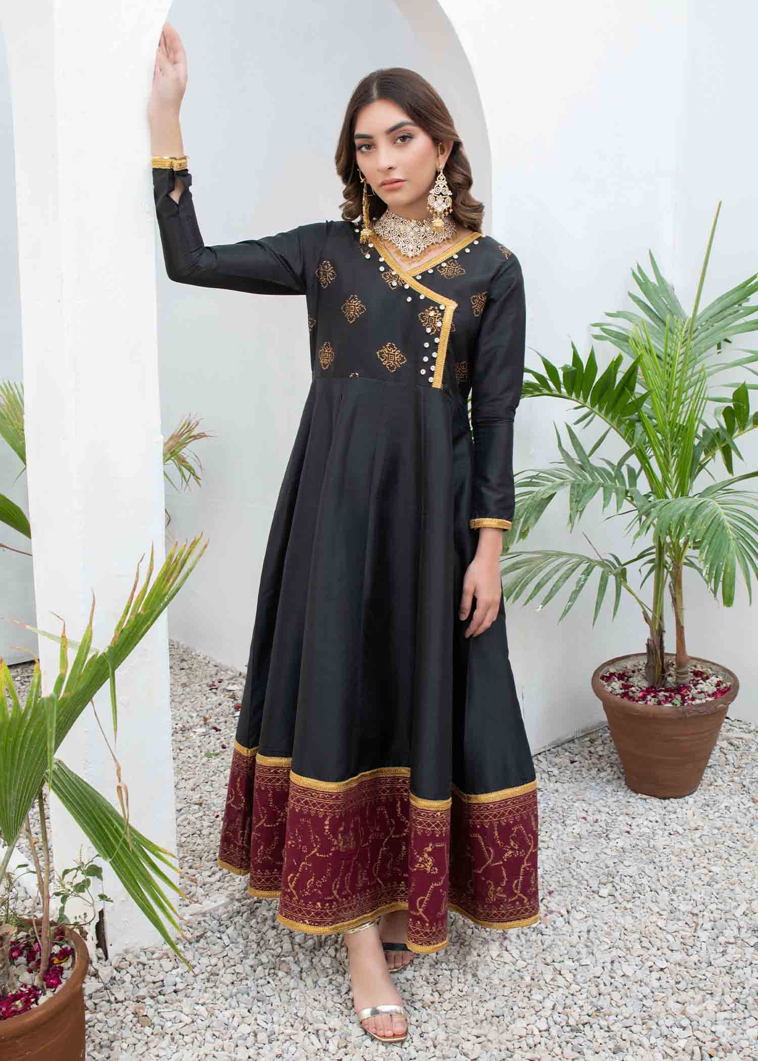 khaddi silk Unstitched in Black