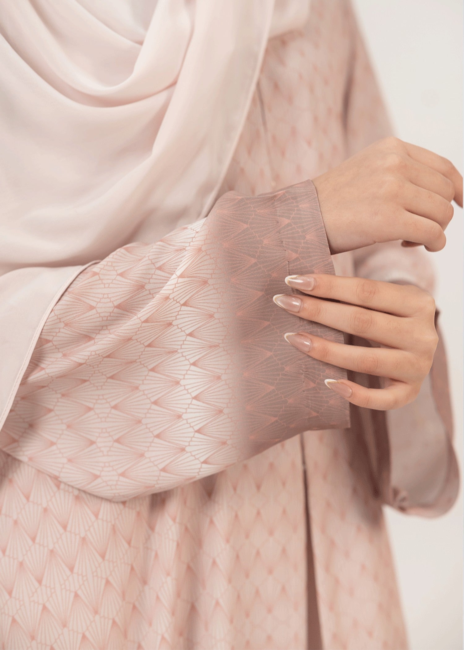 chiffon Abaya in Pastel pink