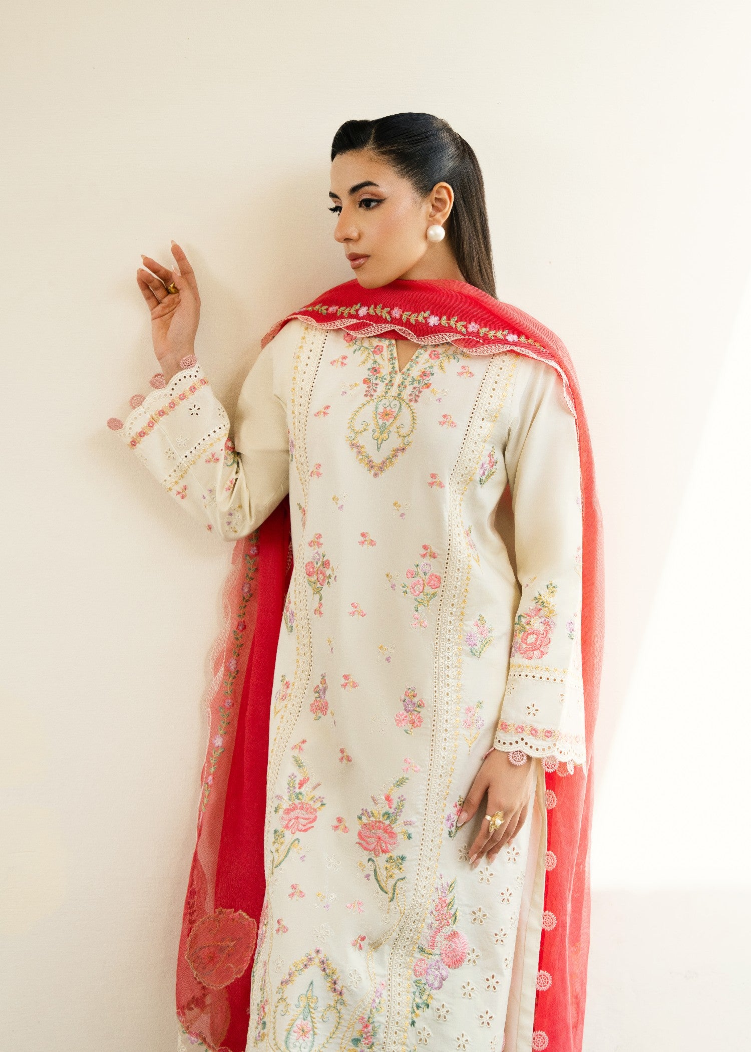 lawn Kurta Set in Shocking pink, cream