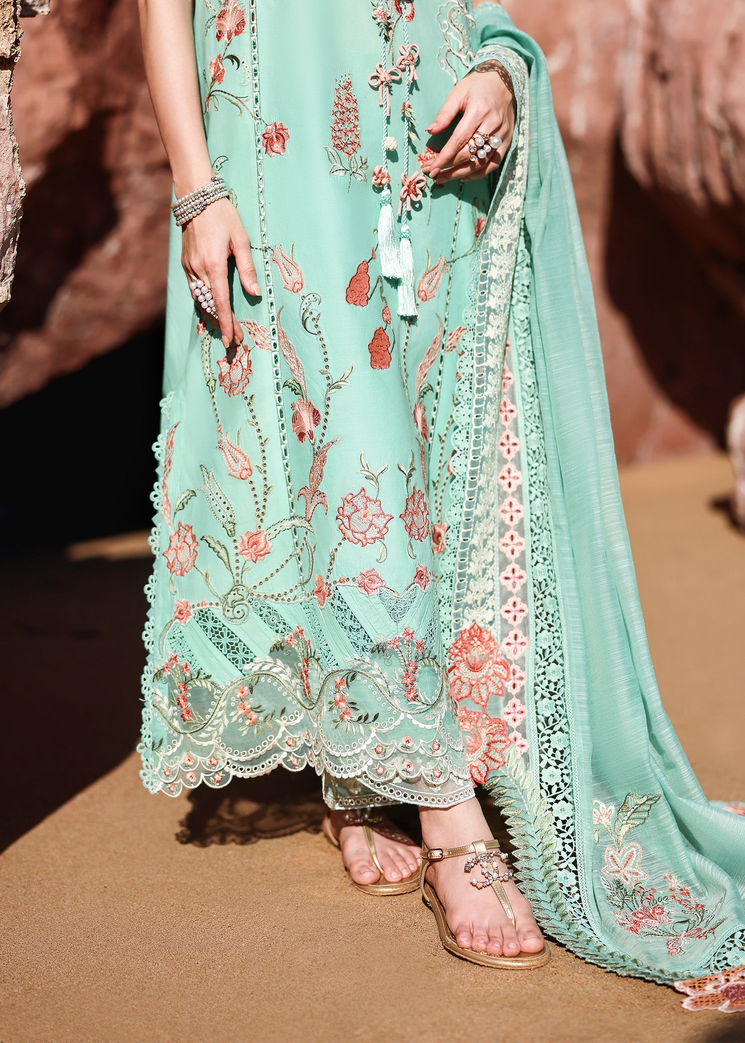 Breeze Festive Luxury Lawn – GIA-5-B
