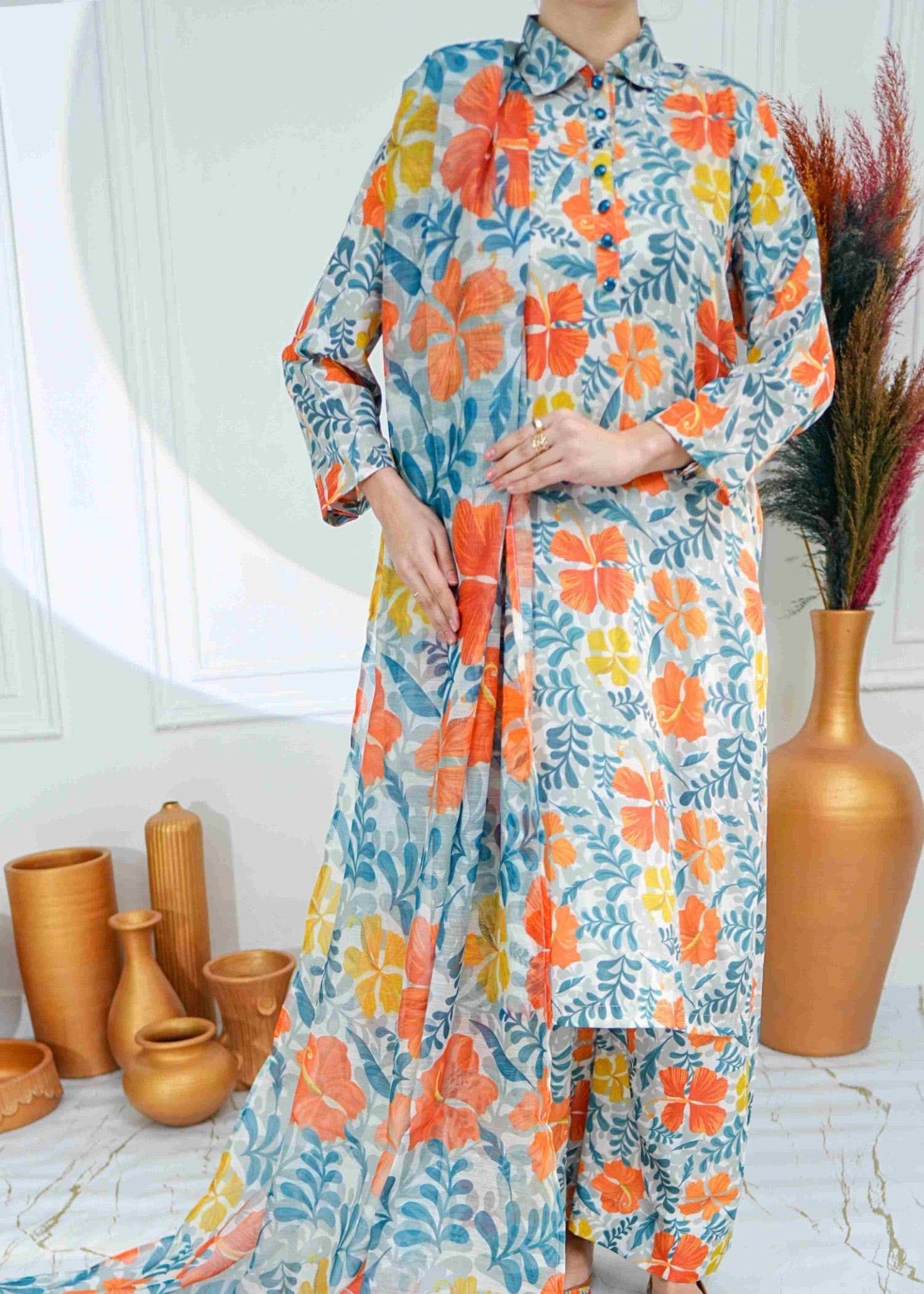 swiss lawn Kurta Set in Multi