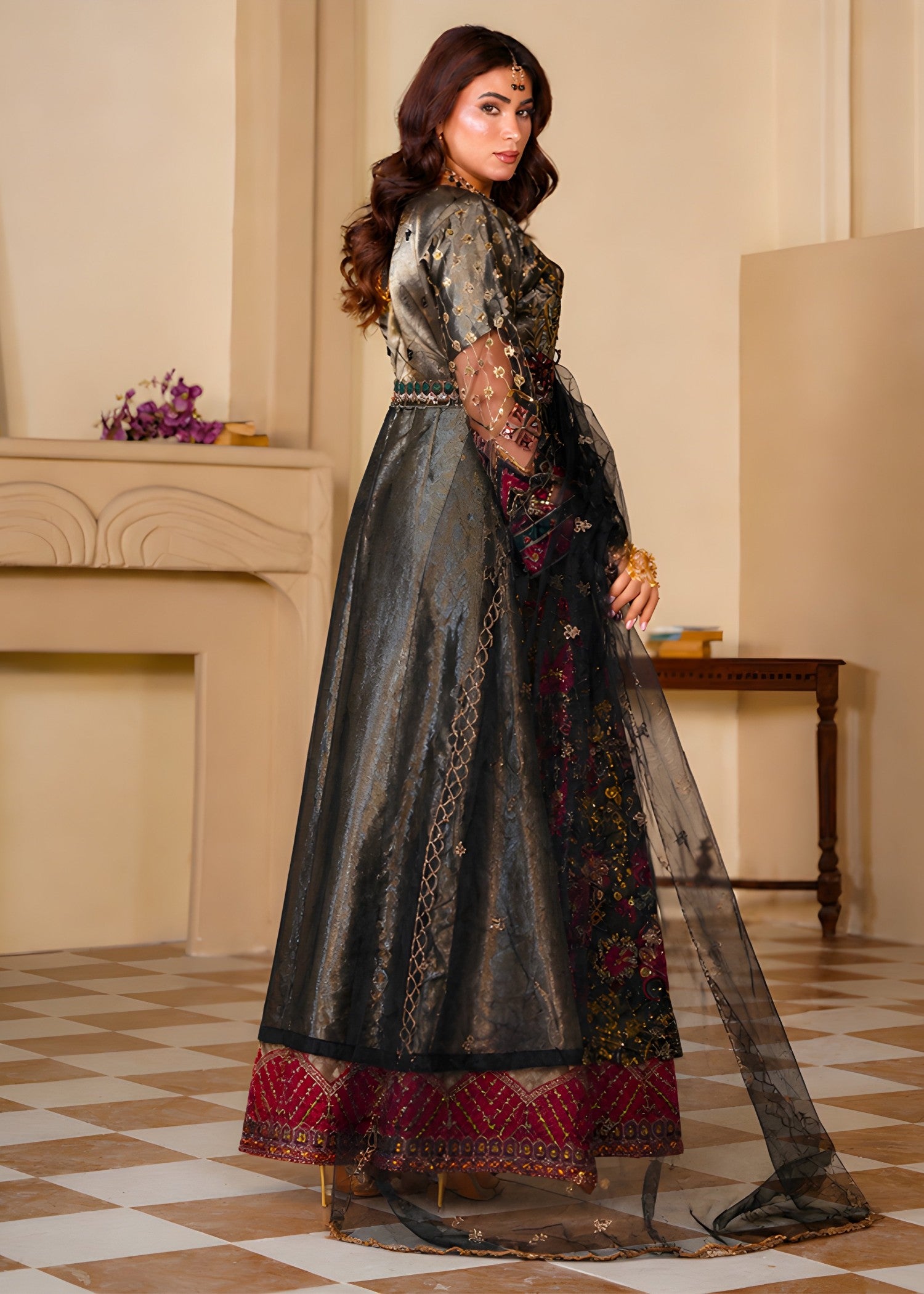 zari organza Maxi in Black, blood red, gold