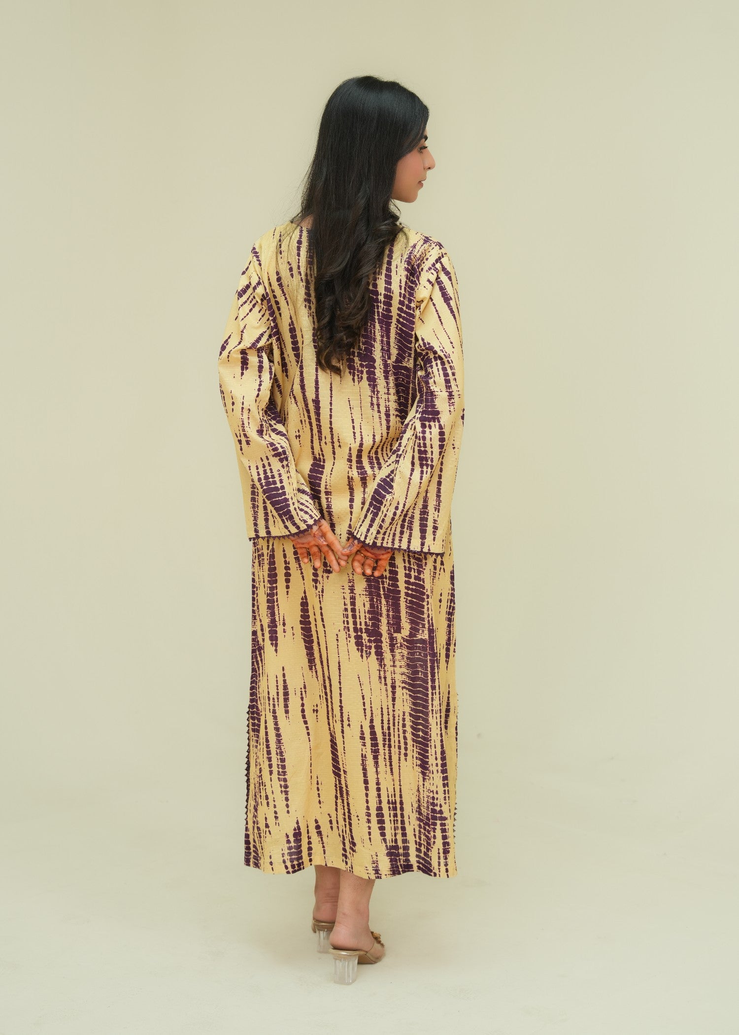 lawn Kaftan in Honey, egg plant