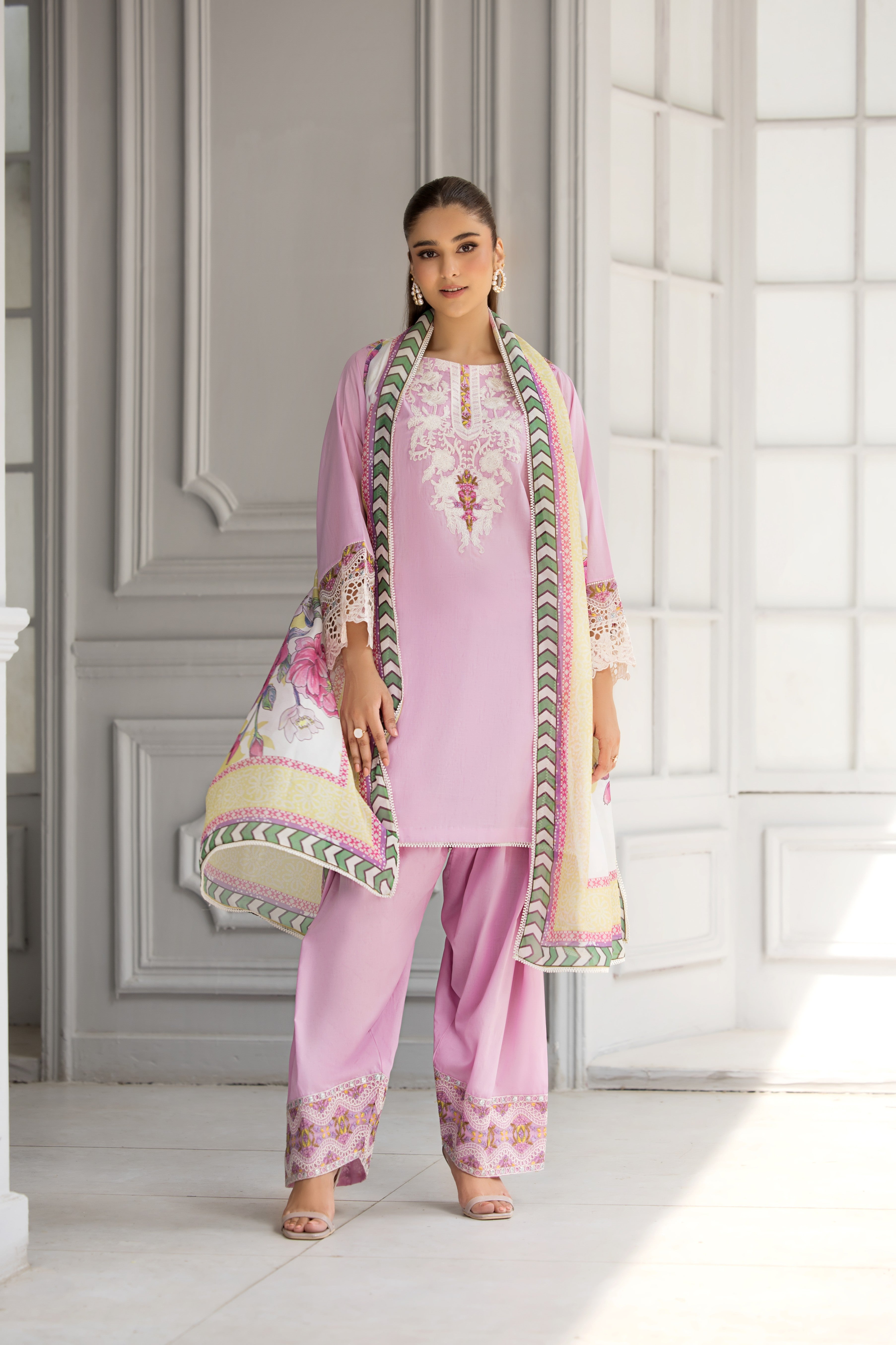 lawn Kurta Set in Cotton candy pink
