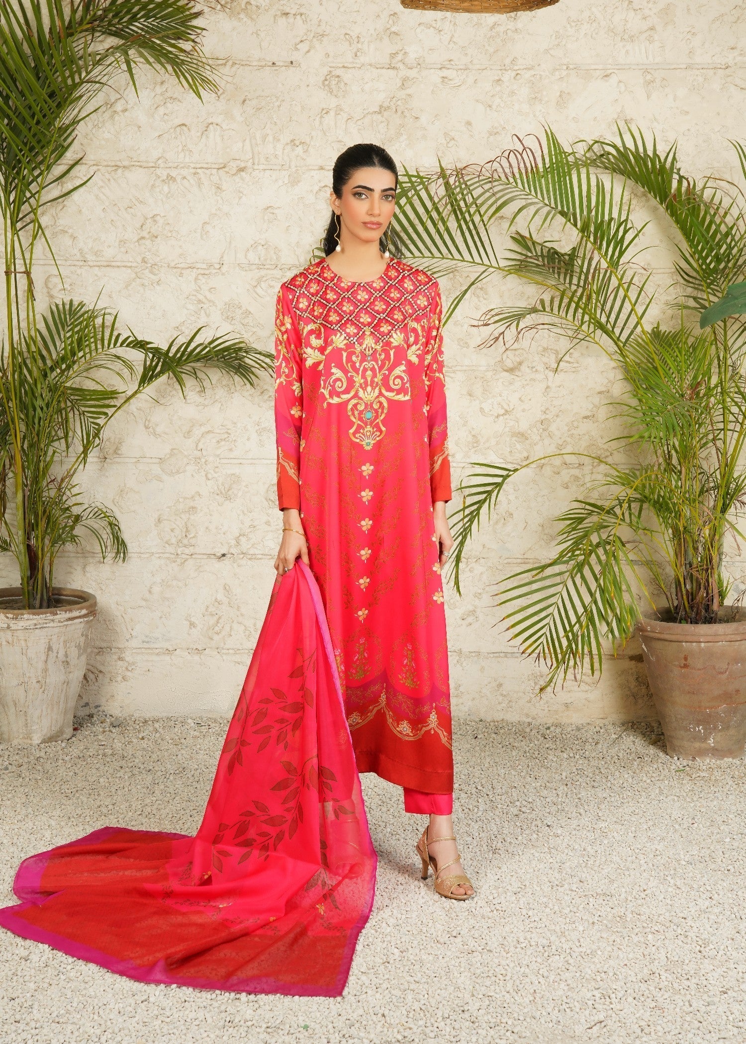 charmuse/shamooz Kurta Set in Shocking pink