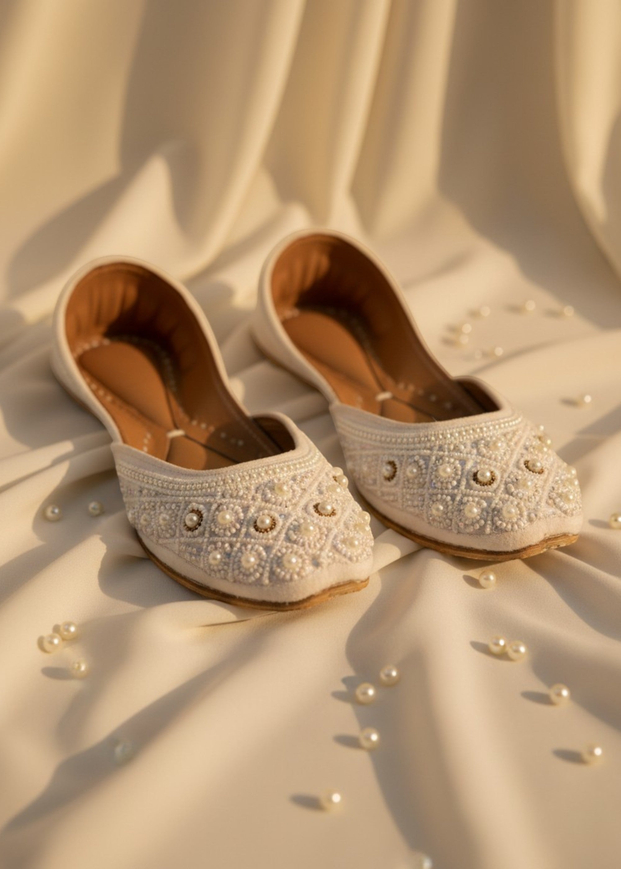 Khussa in White by - High Quality Women Khussa FRW9913