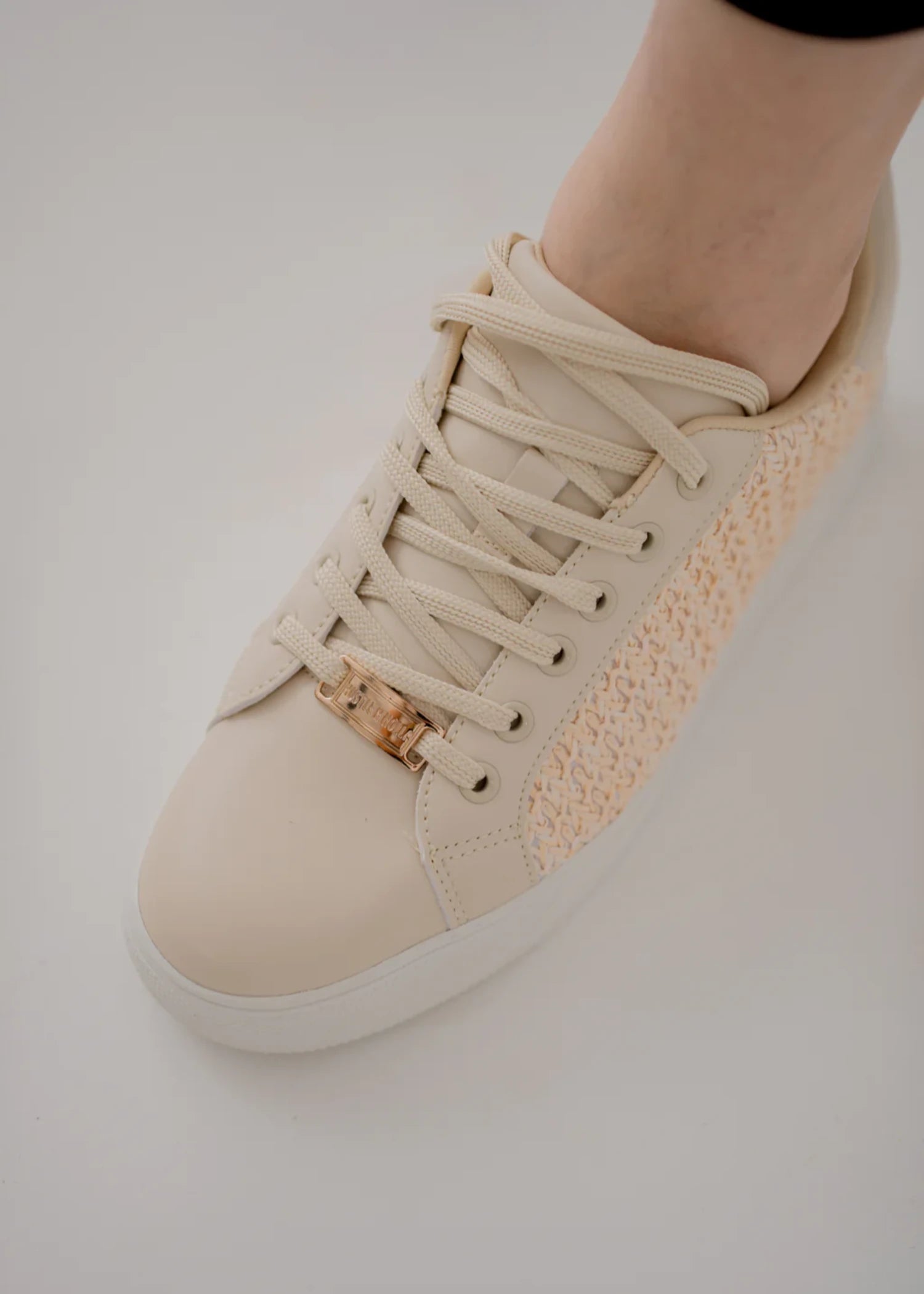 Sneakers in Beige by - High Quality Women Sneakers WYB4211