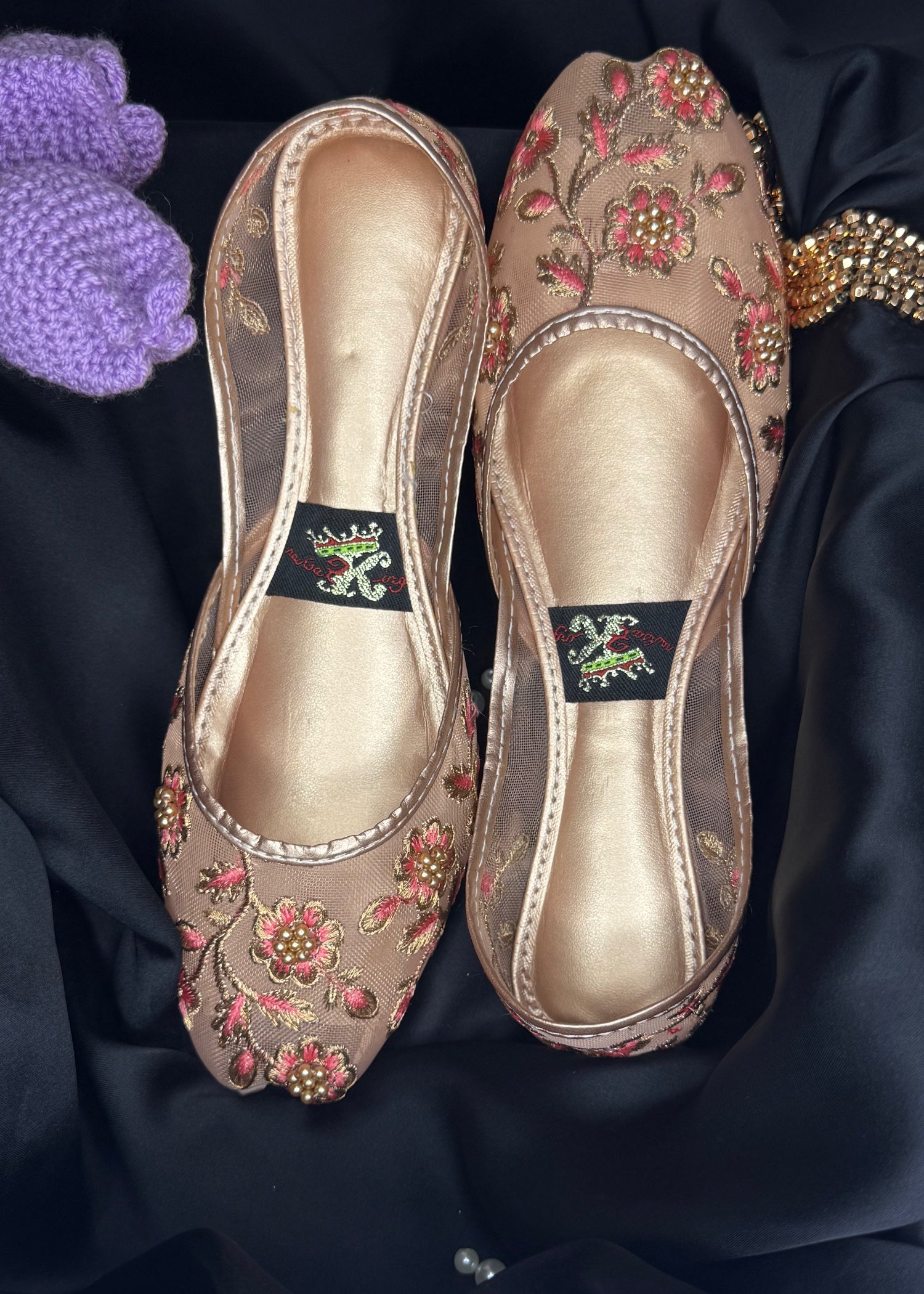 Khussa in Cotton, blush by - High Quality Women Khussa GGG2805