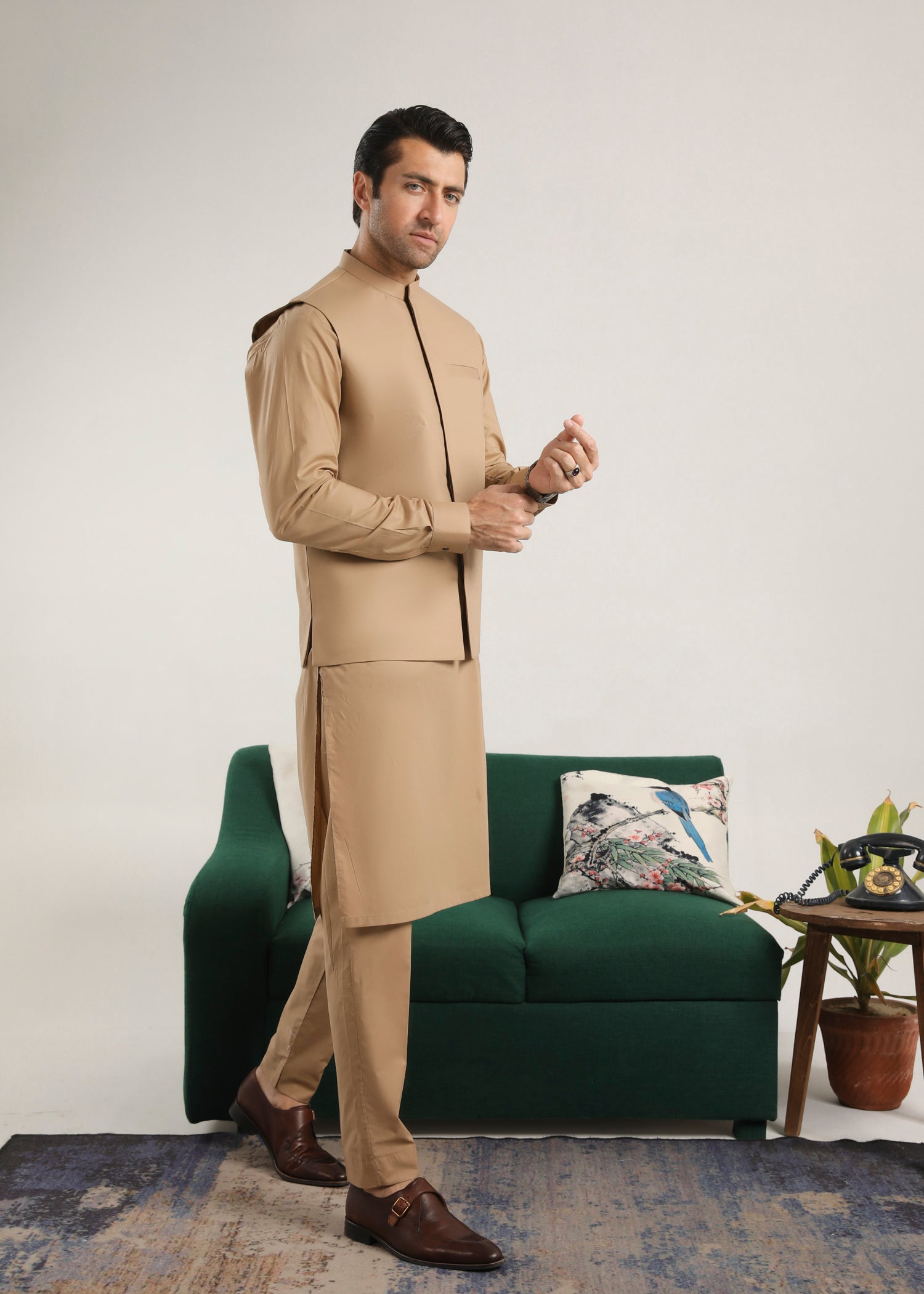 cotton Waistcoat in Camel brown