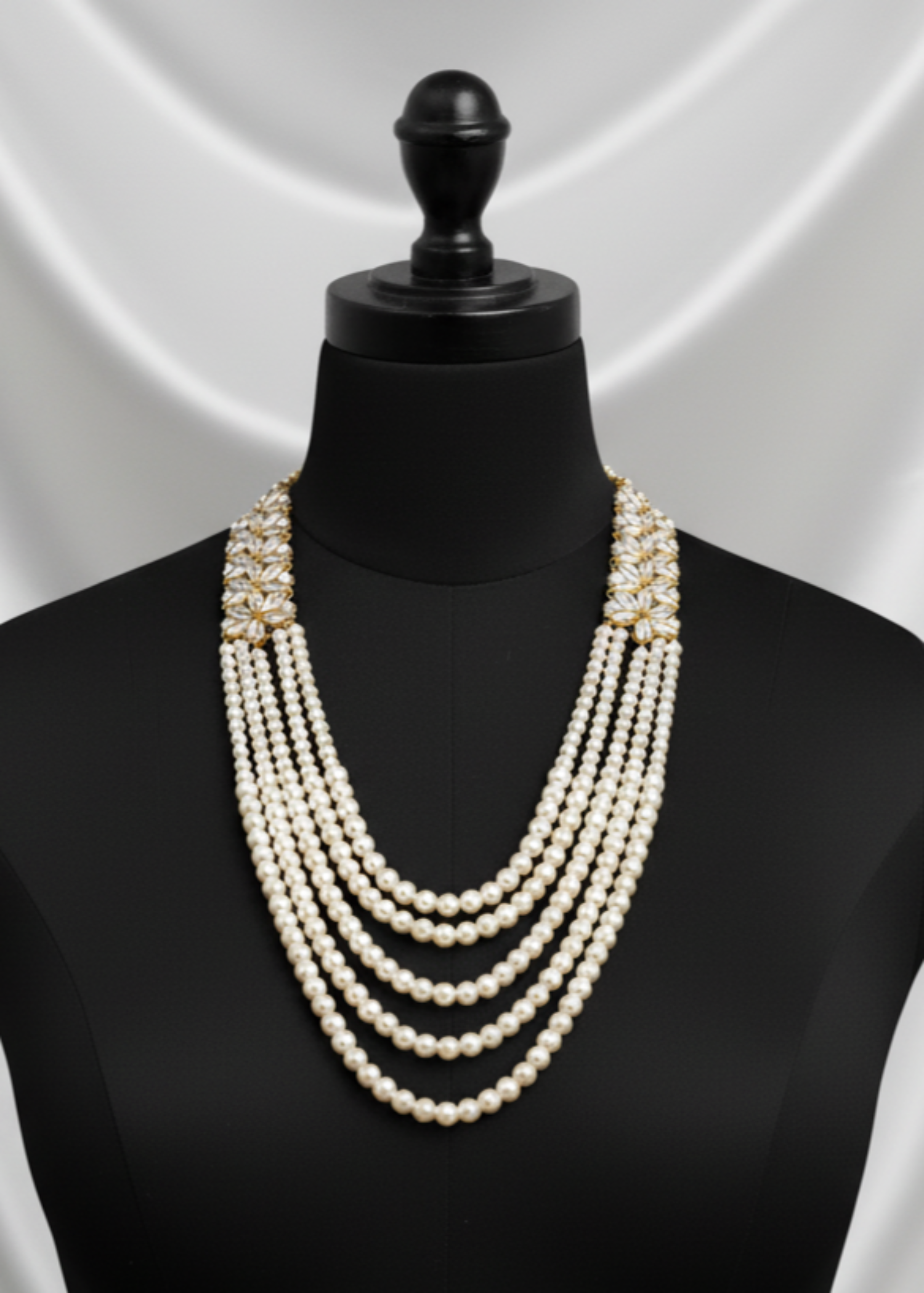 Necklace in Gold, pearl white Color by - Trendy Women Necklace SIN4211