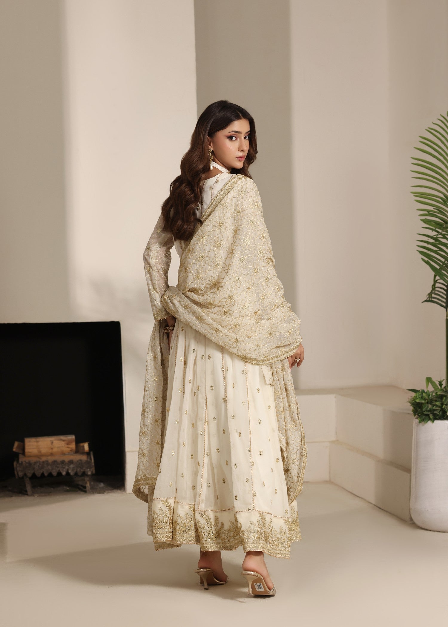 chiffon Maxi in Off-white