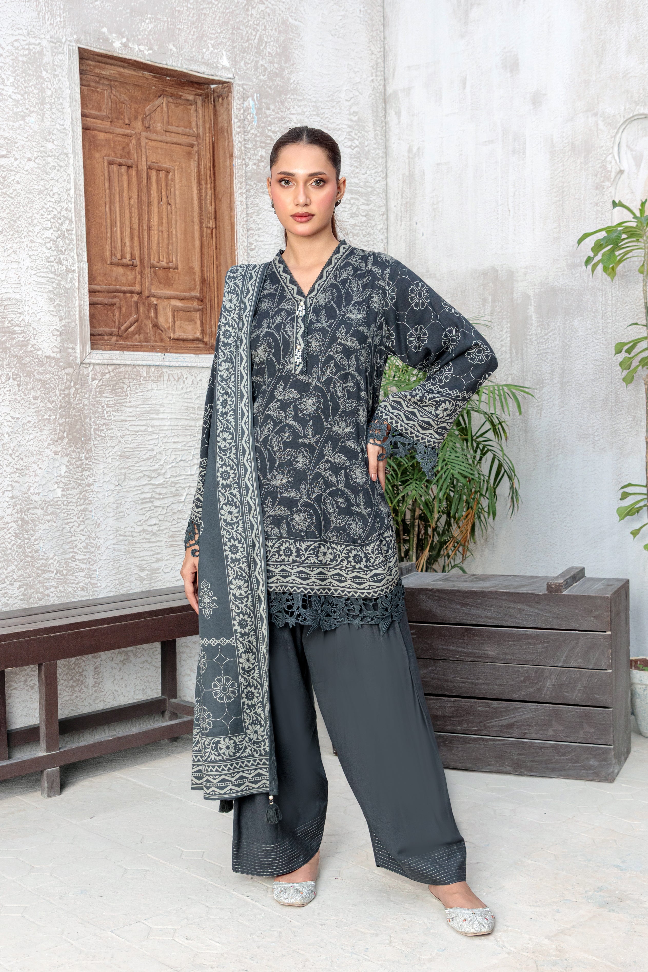 pashmina Unstitched in Grey