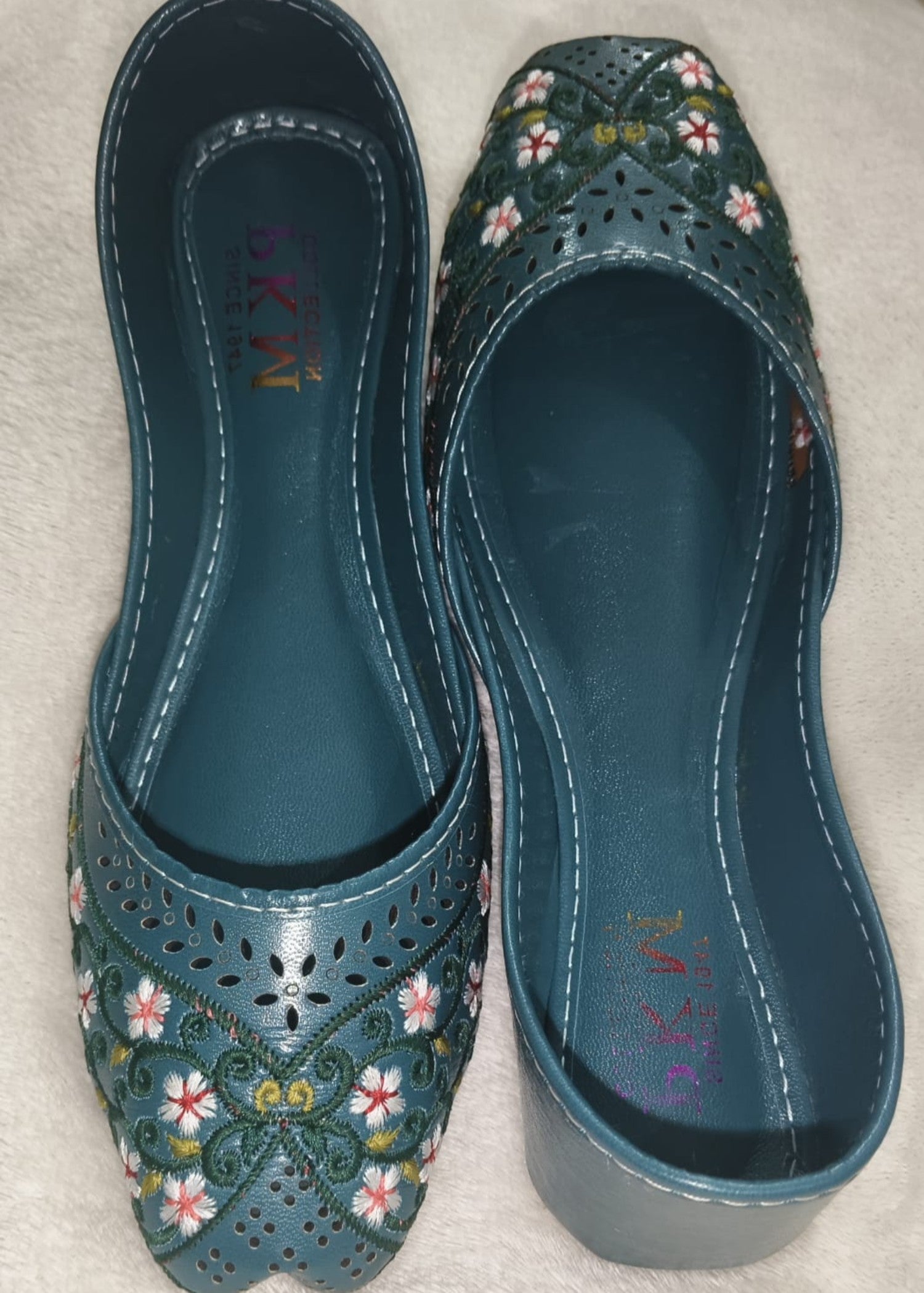 Khussa in Teal by - High Quality Women Khussa FAH4327