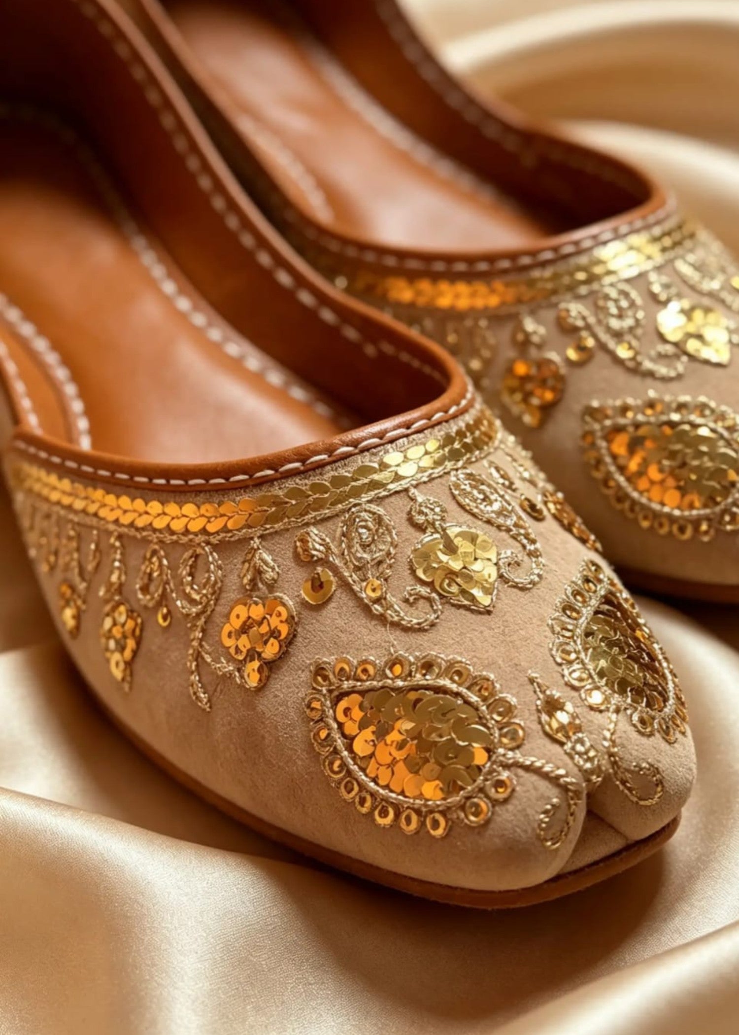 Khussa in Beige by - High Quality Women Khussa RRK8008