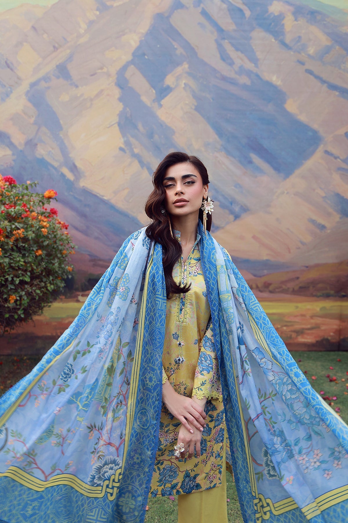 Mirha Lawn – Butter Swirl