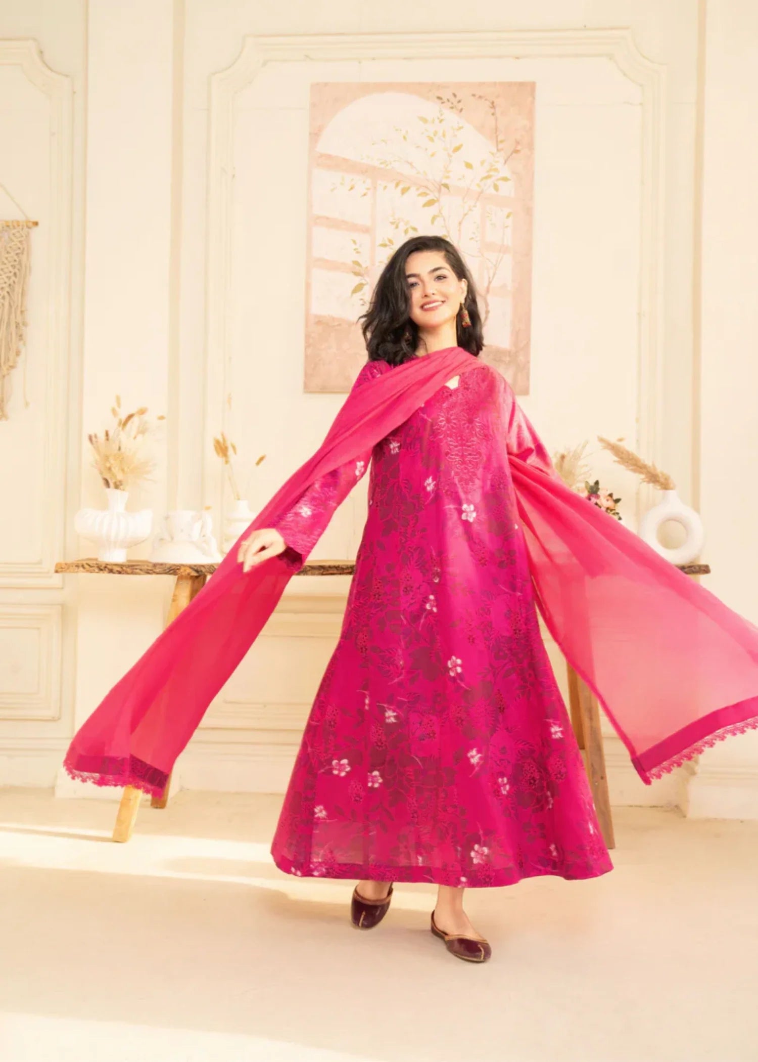 lawn cotton Pishwas in Shocking pink