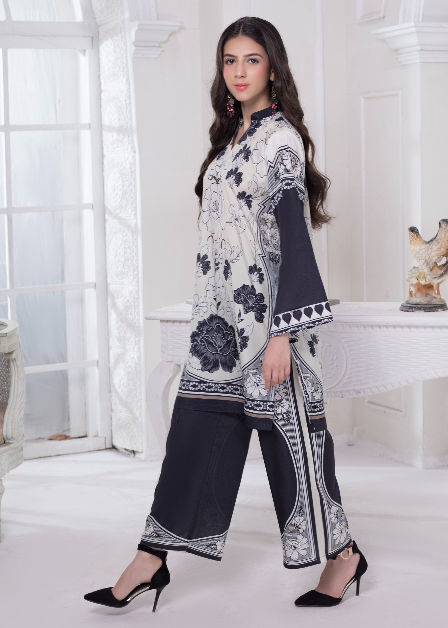 polyester crepe Co Ord Sets in White, black