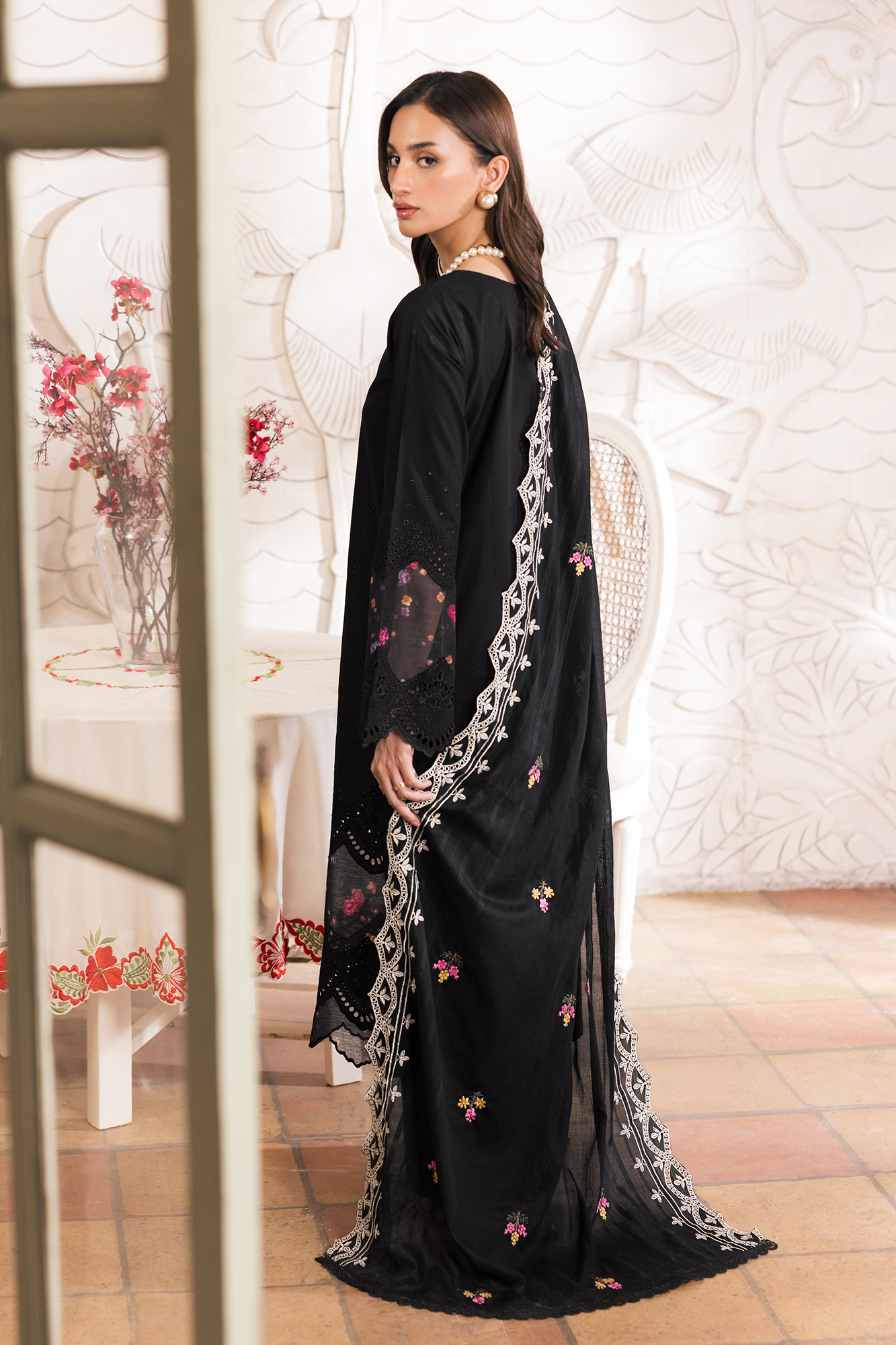 Nissa Chikankari Lawn – N-11