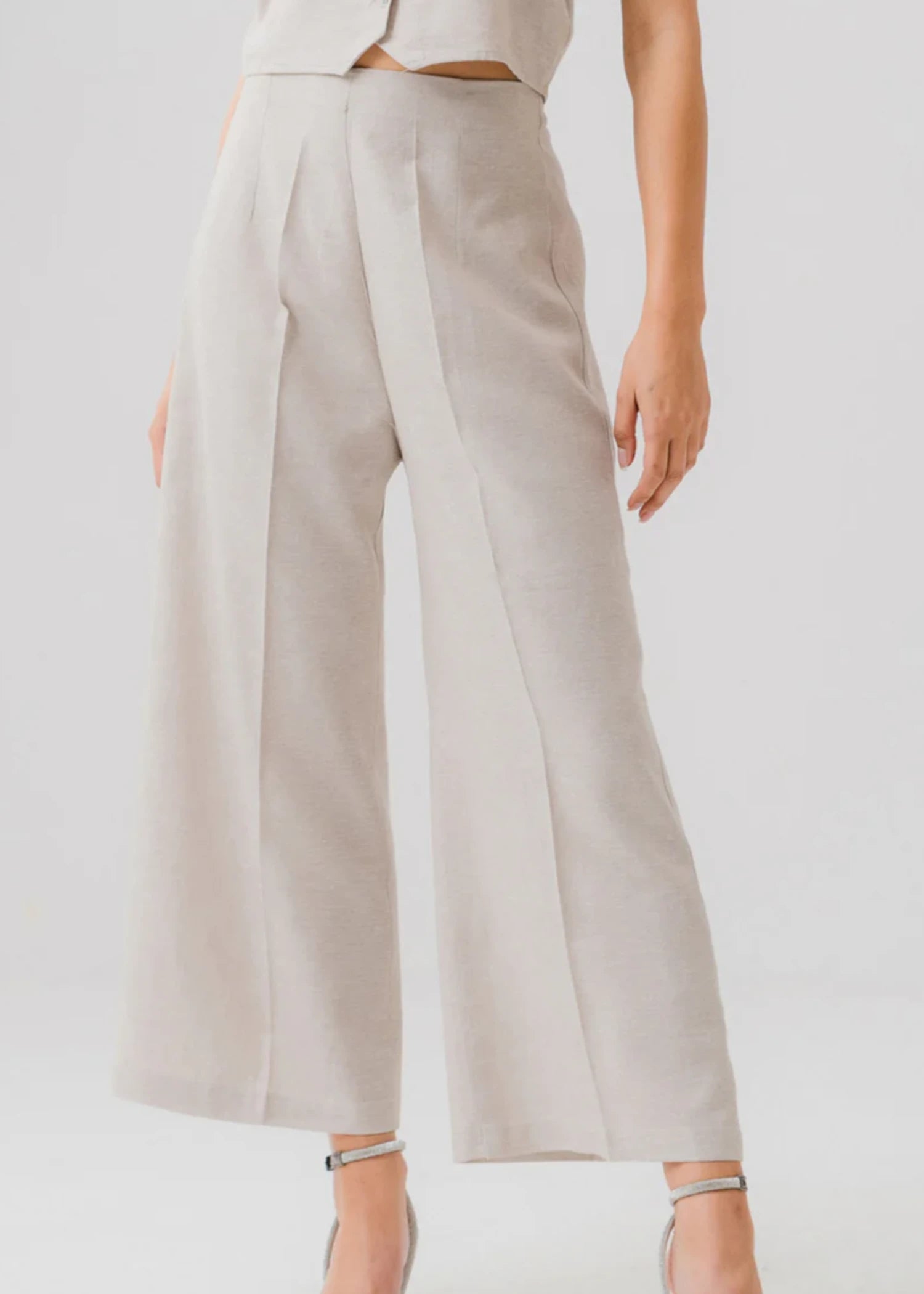 linen Trousers in Beige