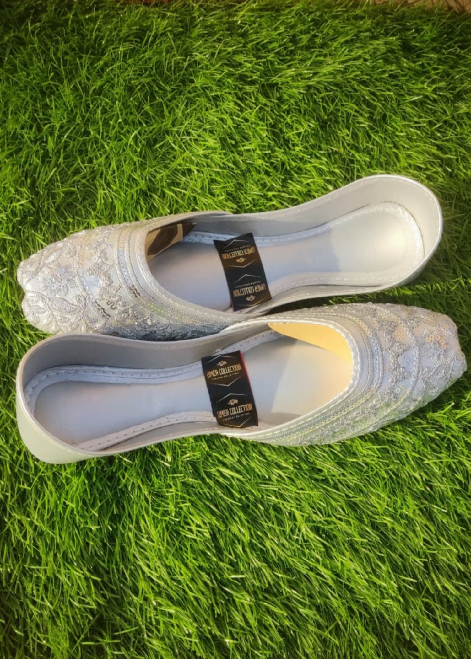 Khussa in White by - High Quality Women Khussa UXQ0637