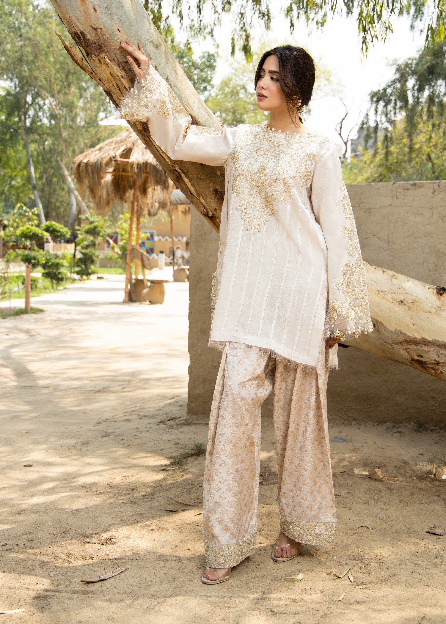 pk grip silk Kurta Set in Off-white