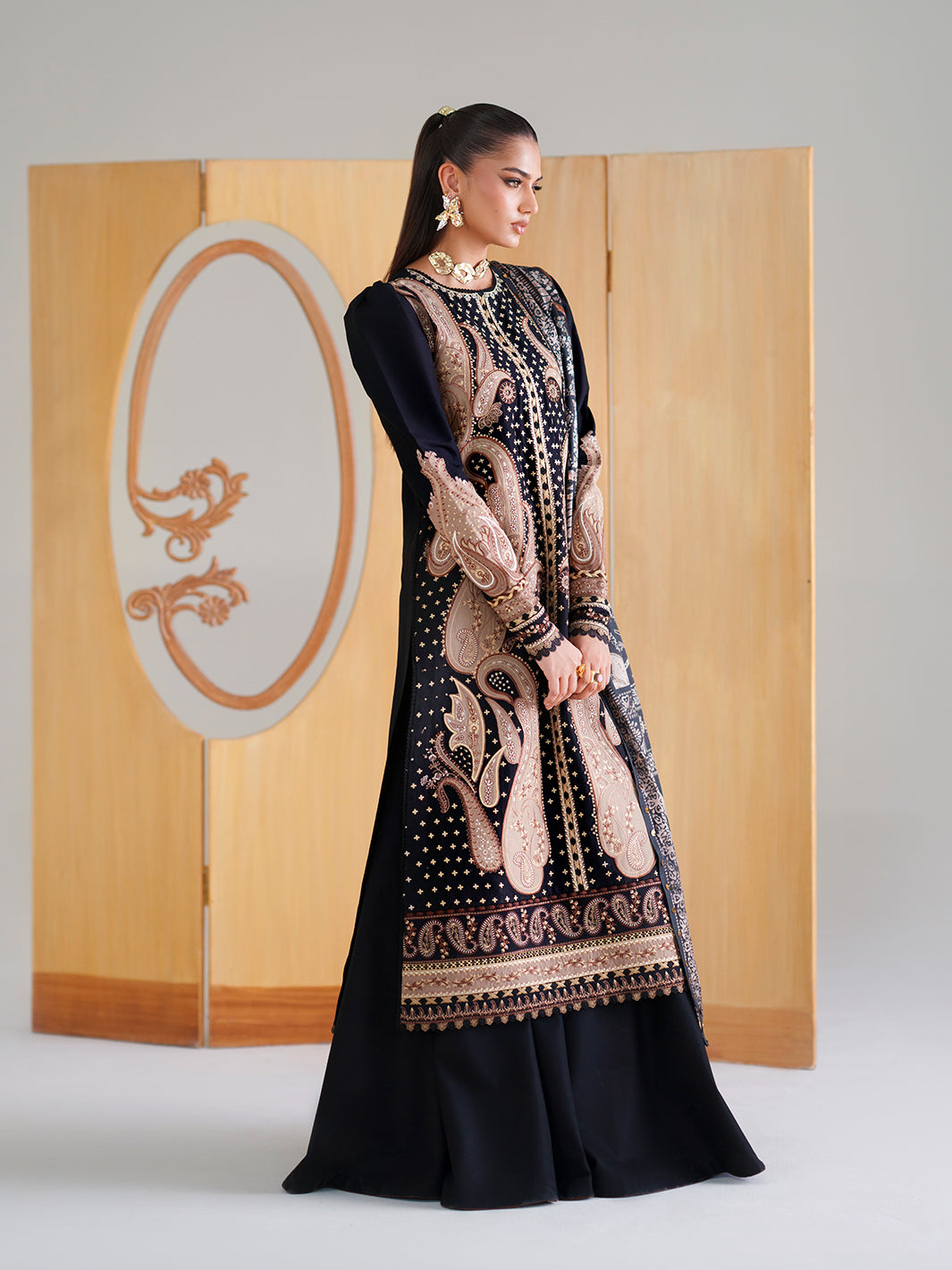 Amour Luxury Lawn – 185-B