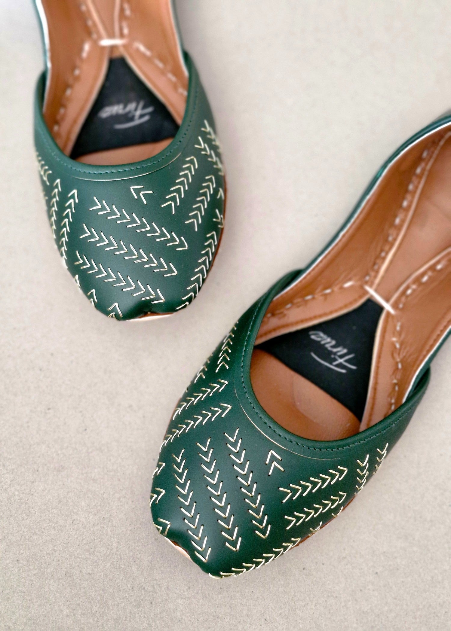 Khussa in Dark green by - High Quality Women Khussa DXF8700