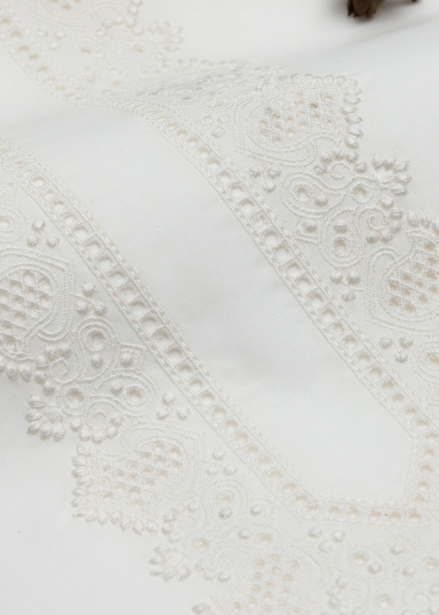 cotton Unstitched in Off-white