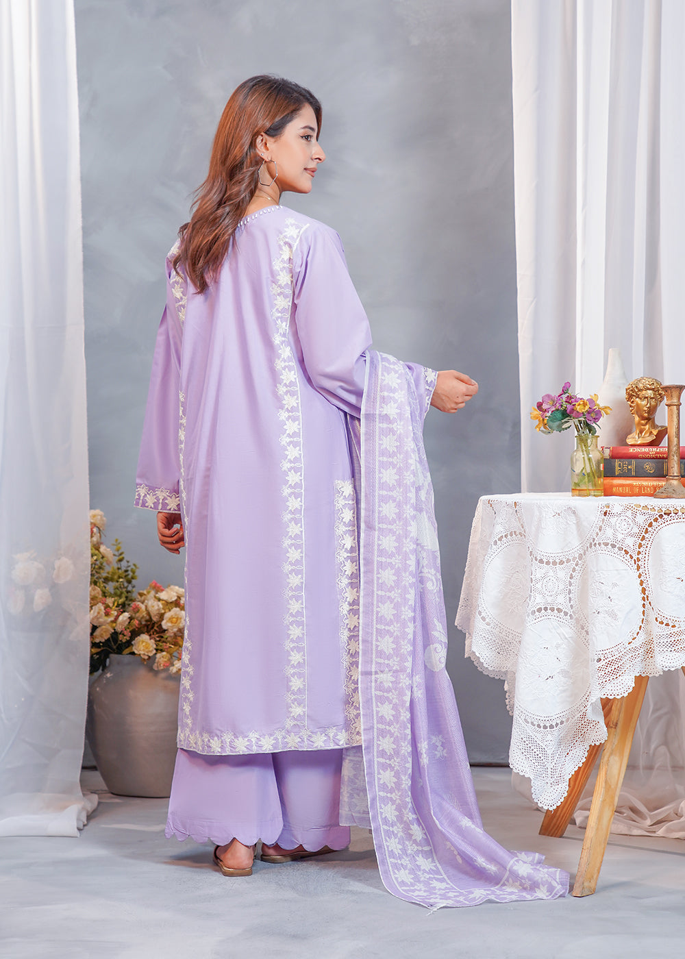 lawn Kurta Set in Lavender