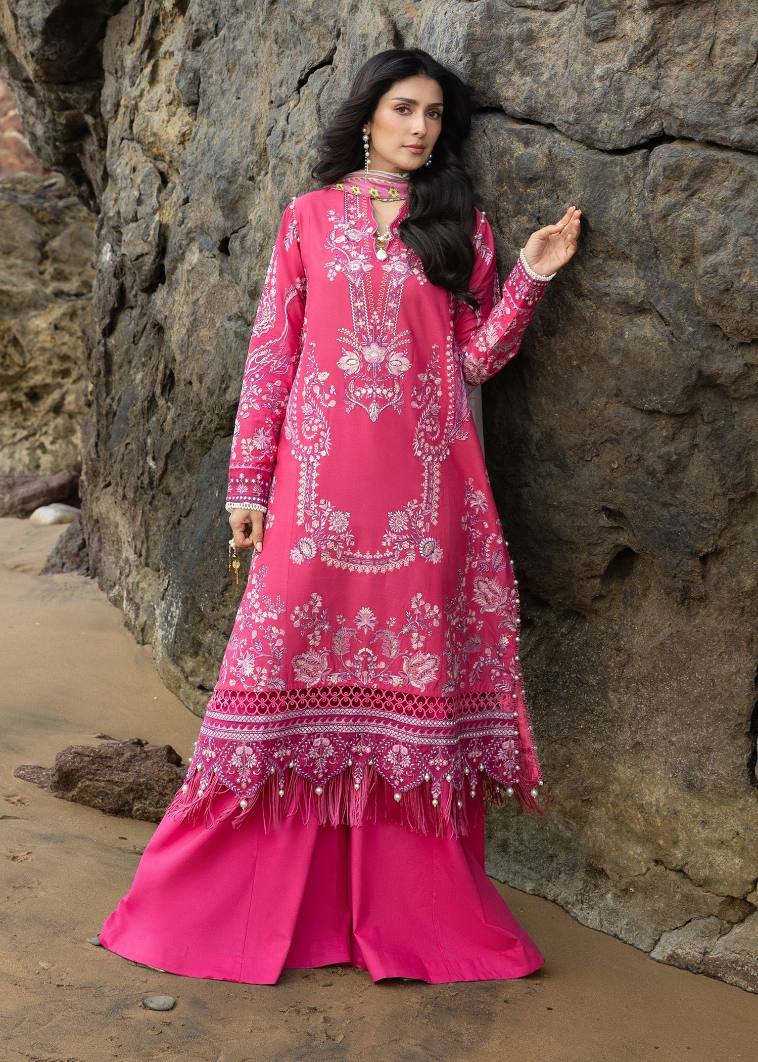 Festive Luxury Lawn – Gulrukh