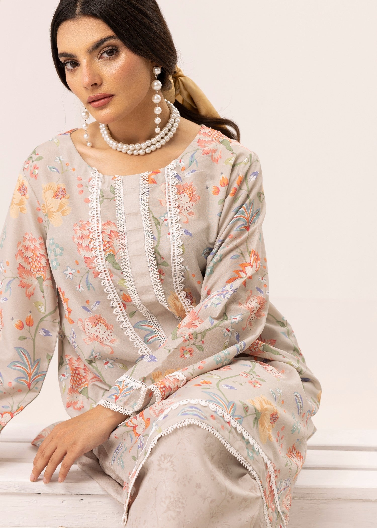 lawn Kurta Set in Pastel grey