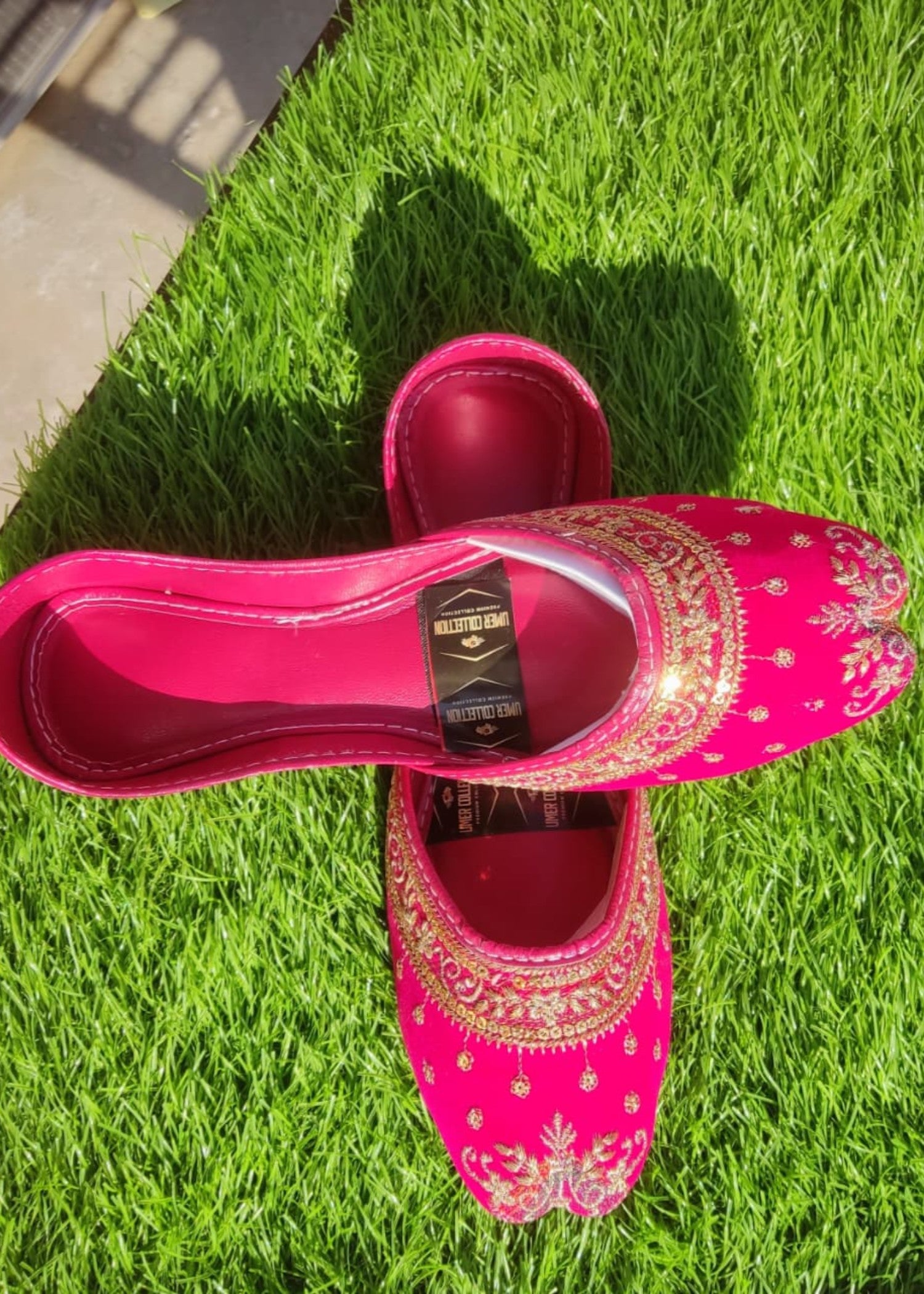 Khussa in Magenta by - High Quality Women Khussa MZD0960