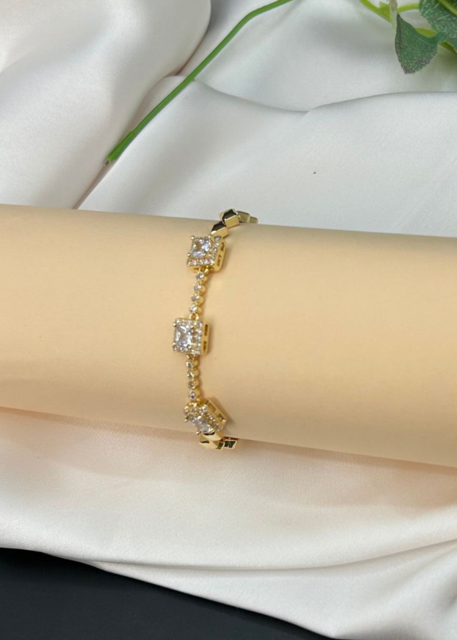 Bracelet in White Color by - Trendy Women Bracelet XMQ8110