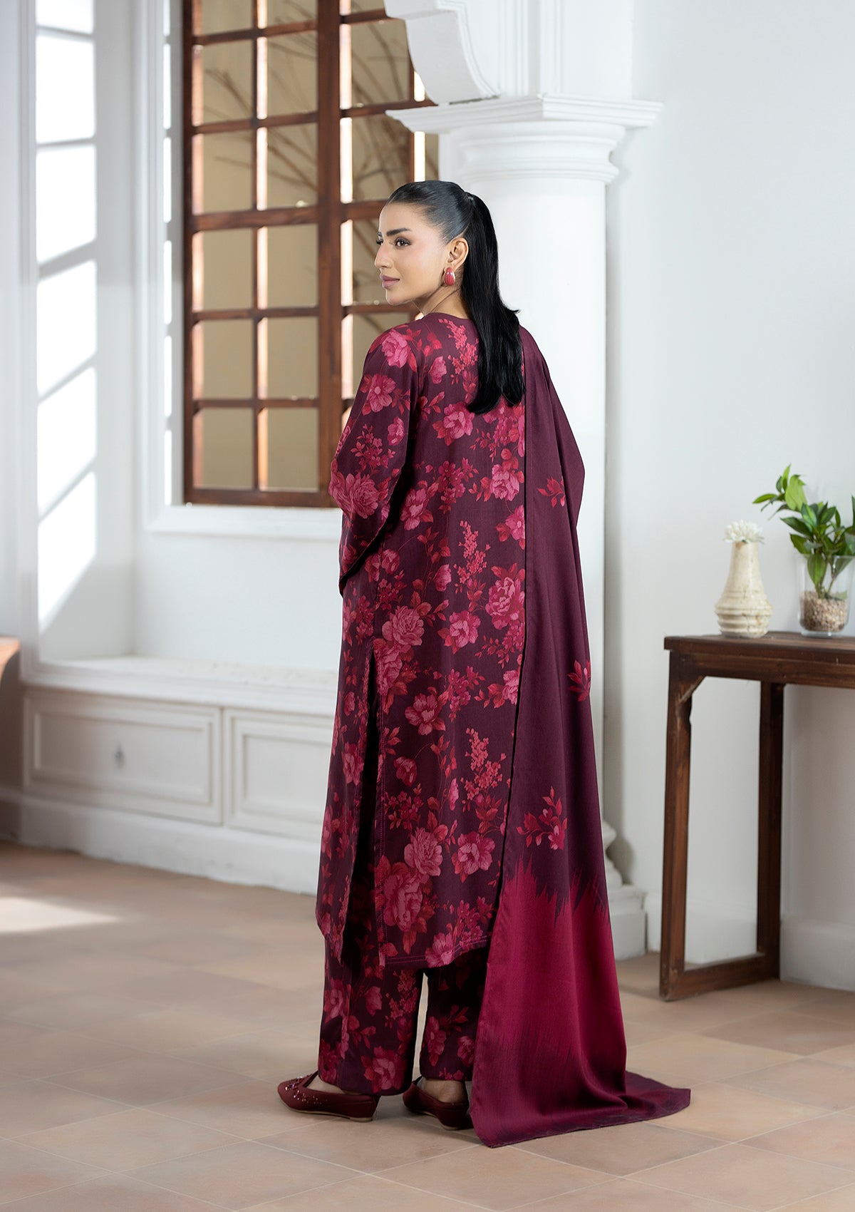 dhanak Kurta Set in Blood red