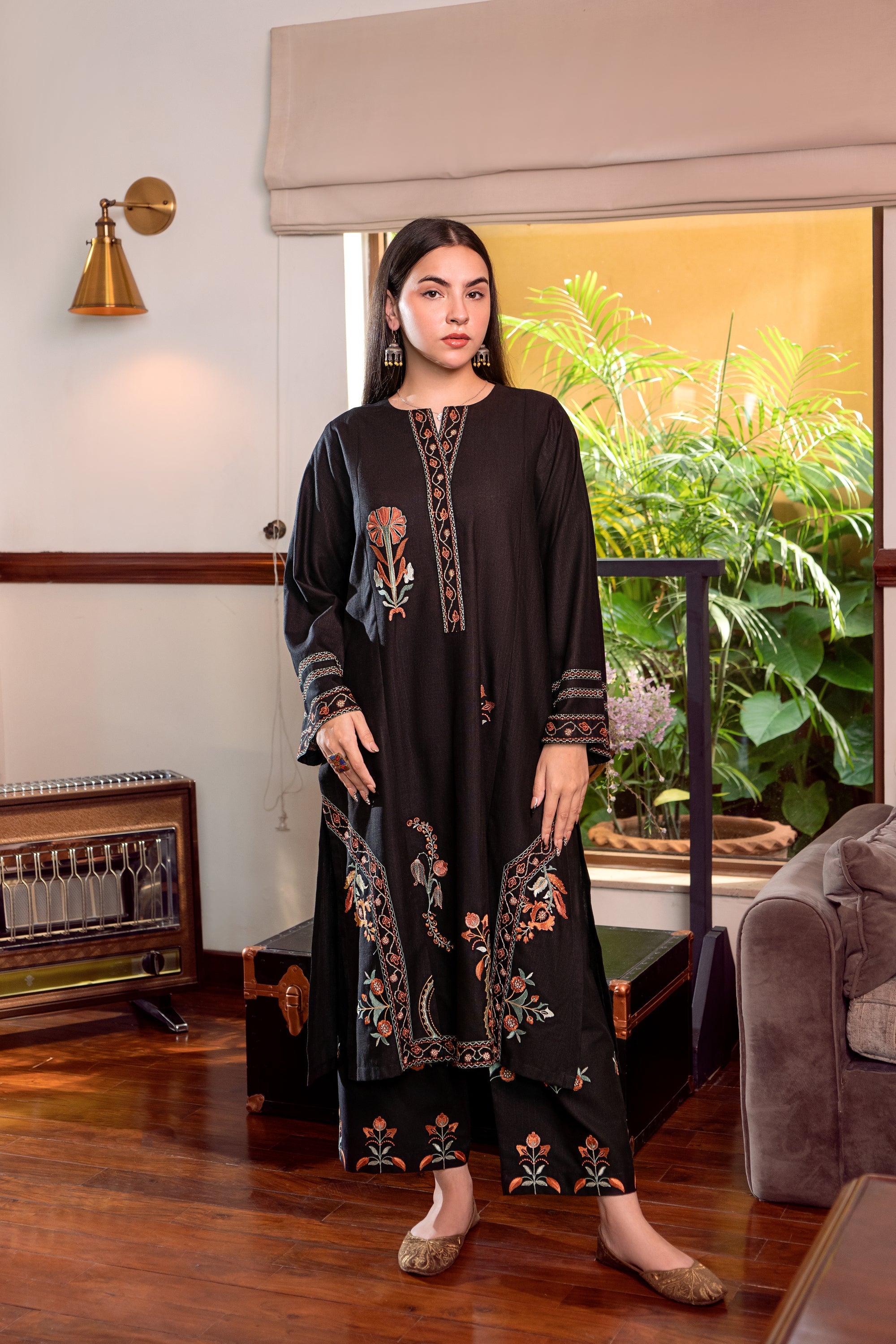 slub khaddar Kurta Set in Jet black