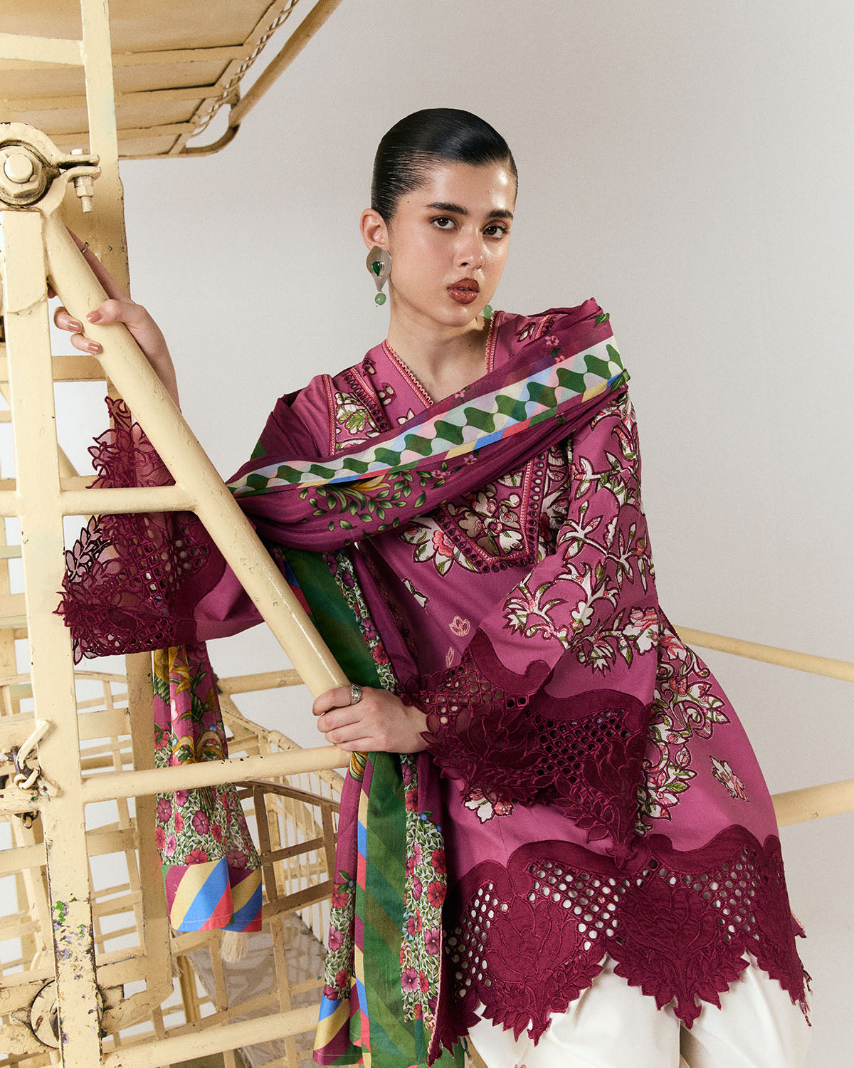 Jugnu Luxury Lawn Edit – Yawi