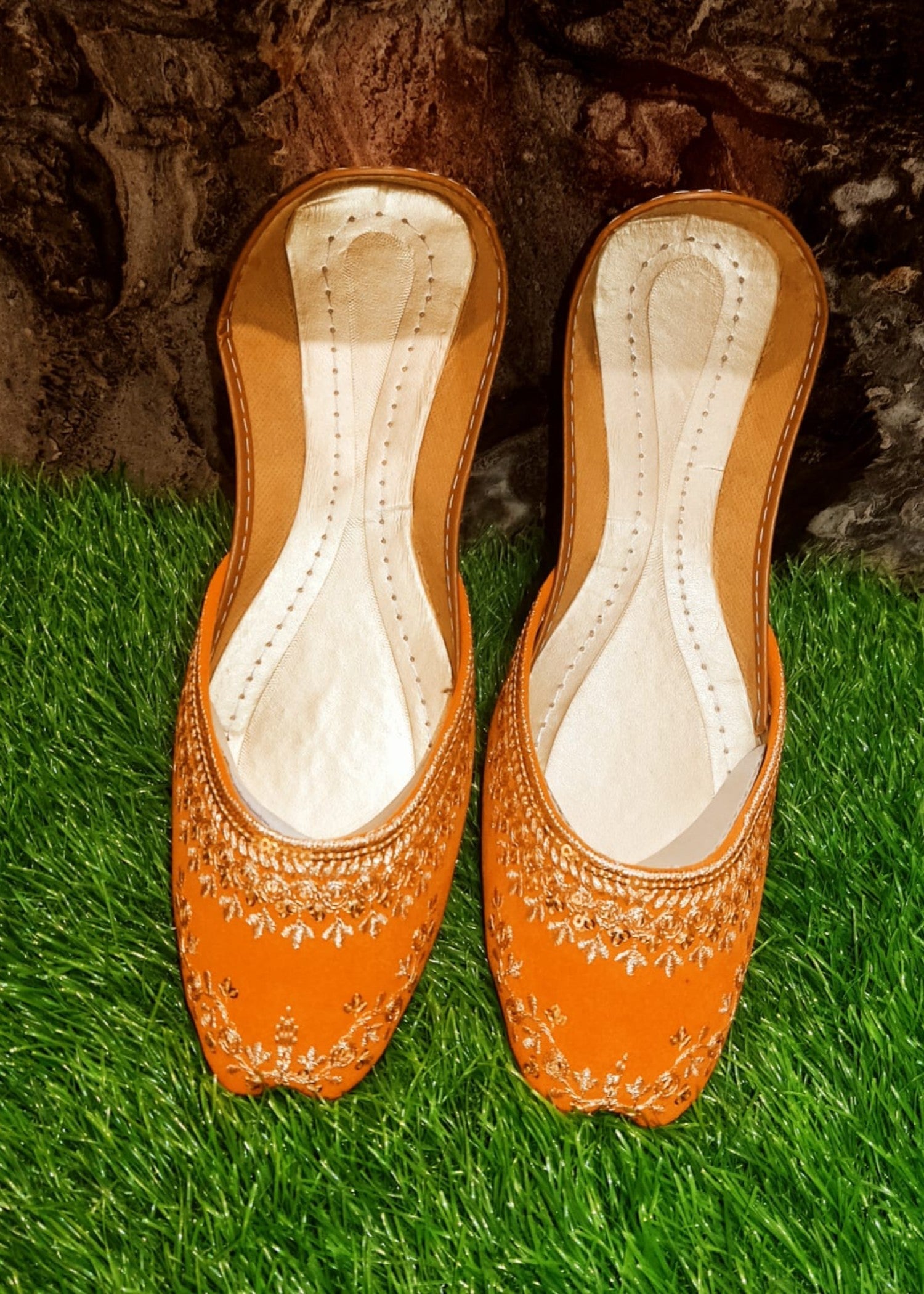 Khussa in Orange by - High Quality Women Khussa VFJ5869