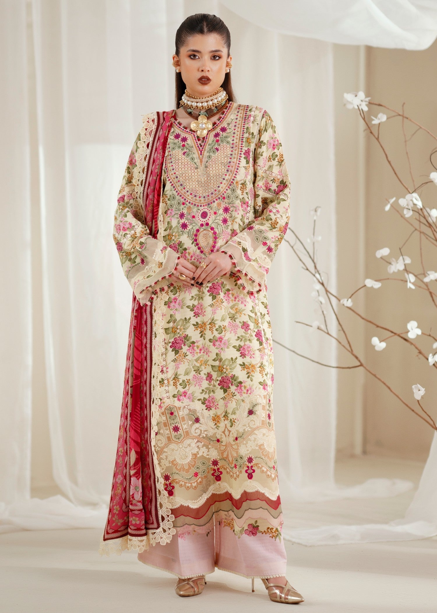 viscose Unstitched in Pink, buttercream