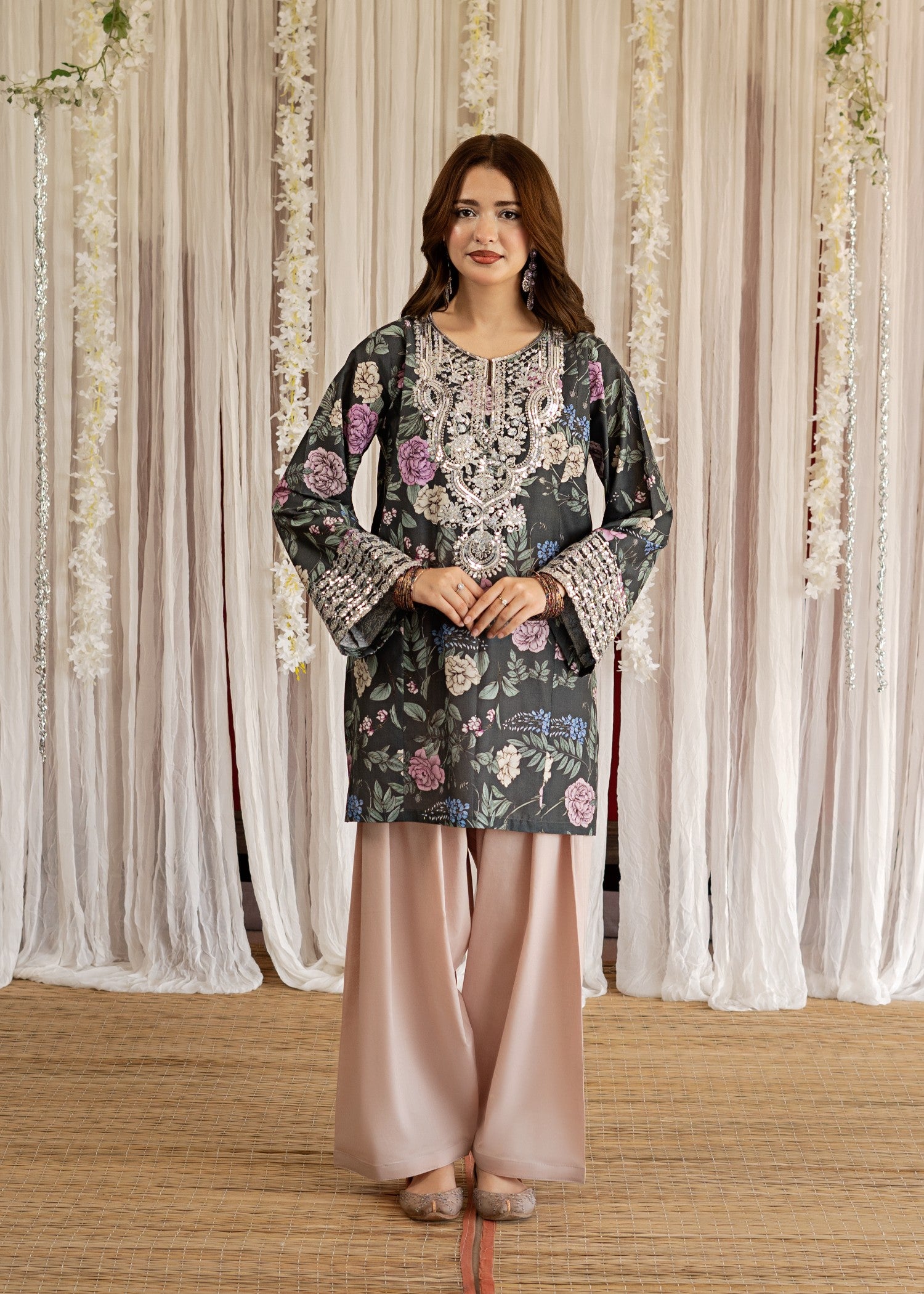 lawn Kurta Set in Charcoal black