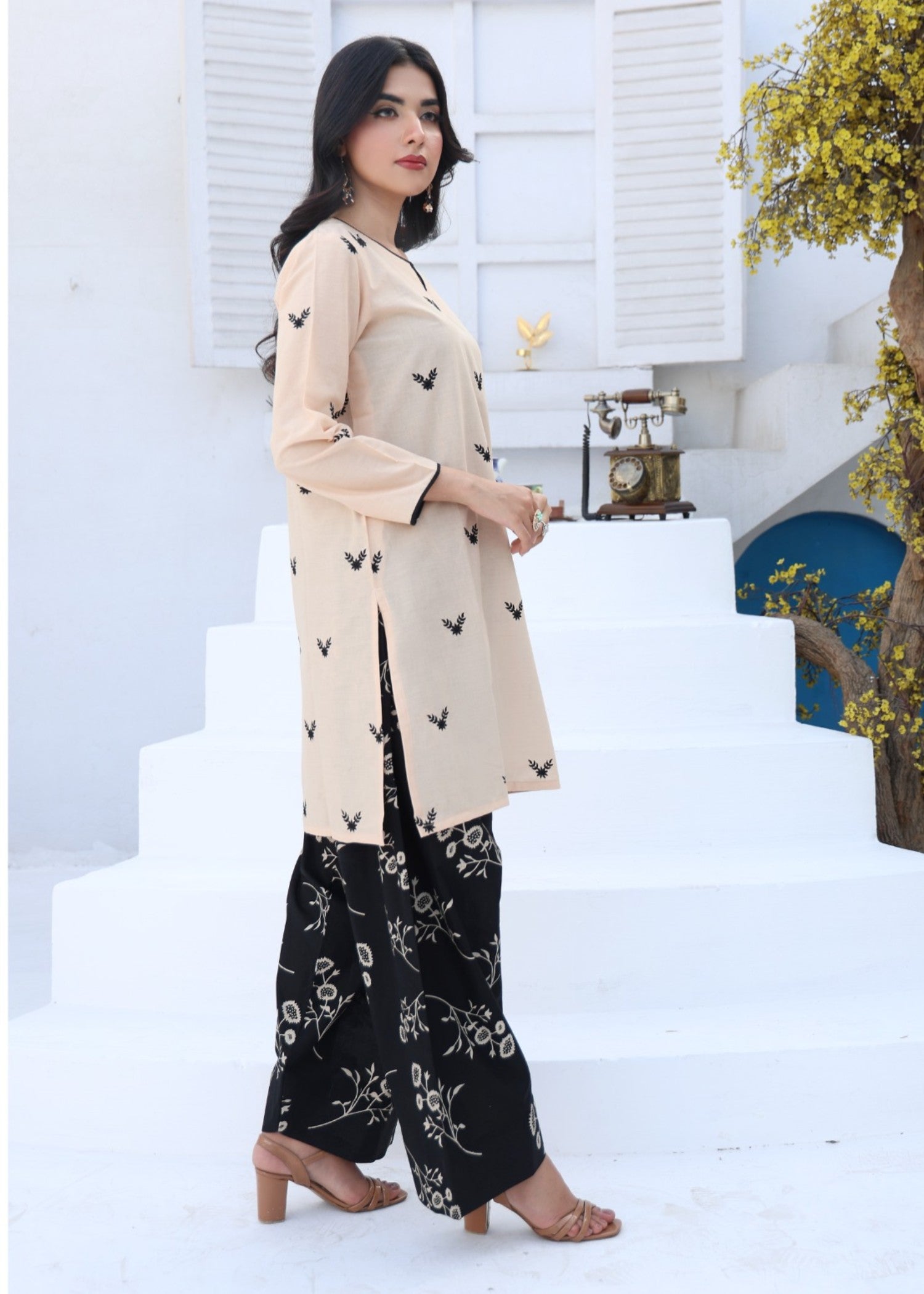 cotton Kurta Set in Black, cream