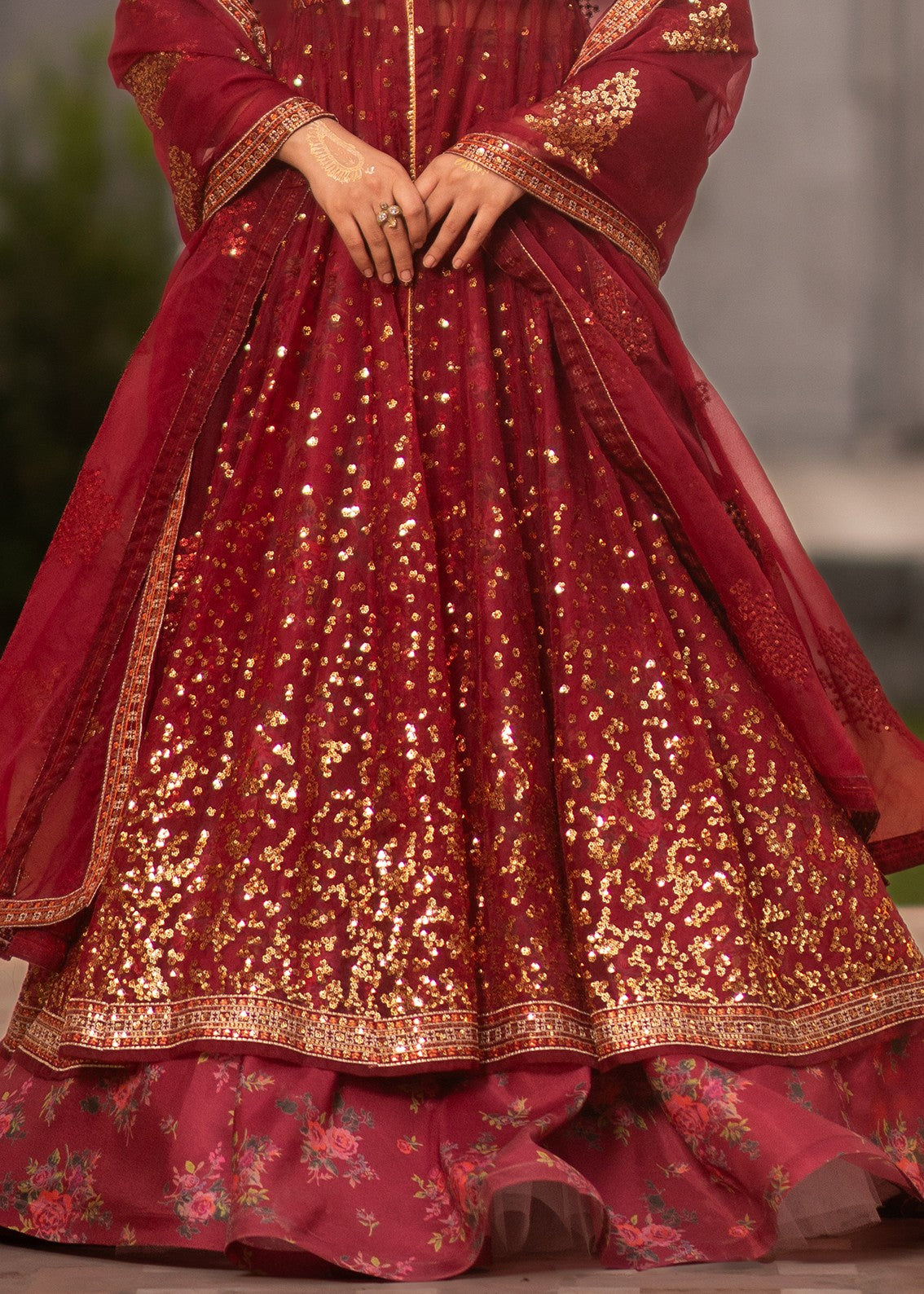 organza Pishwas in Red