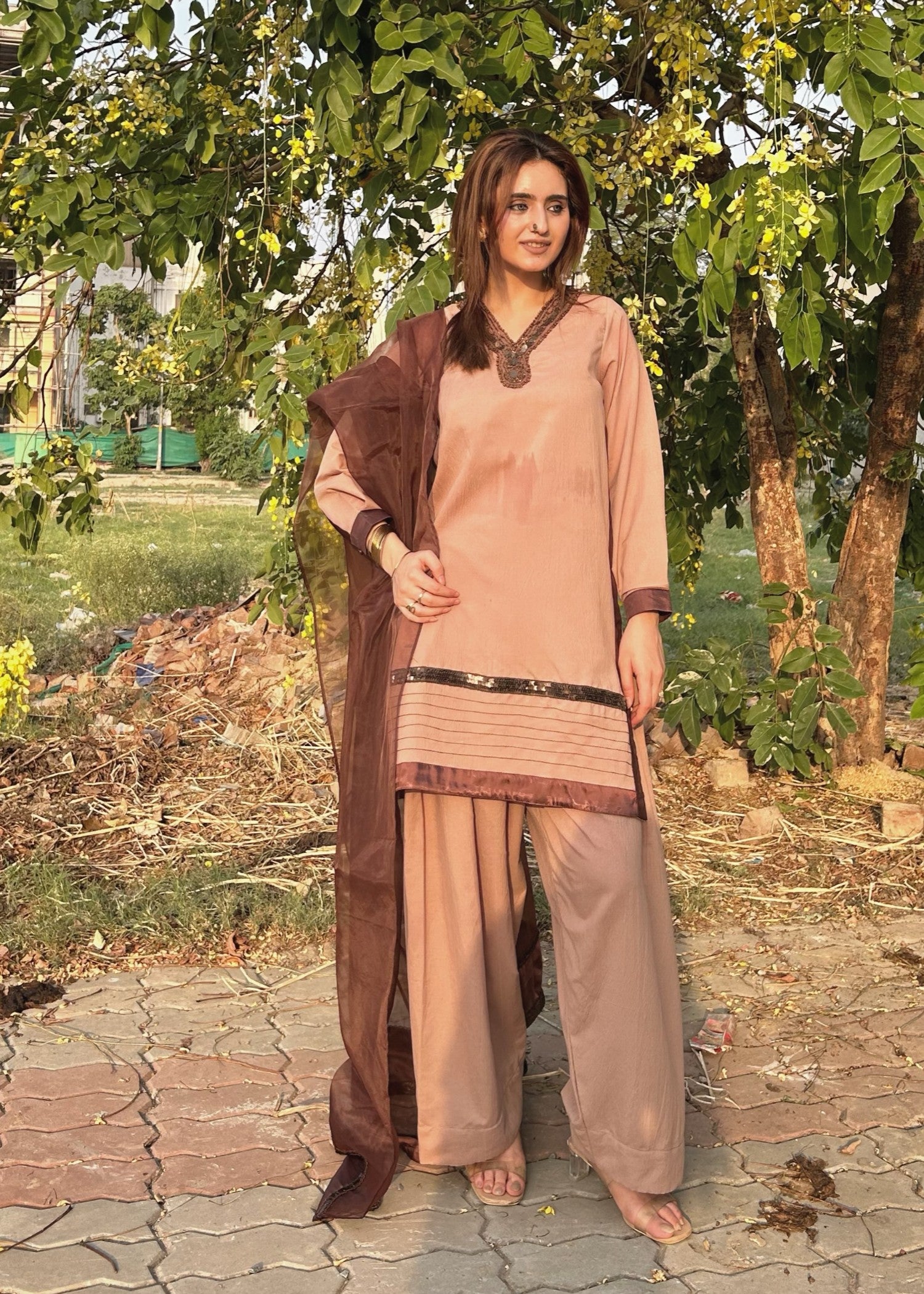 textured grip Kurta Set in Beige, chocolate brown