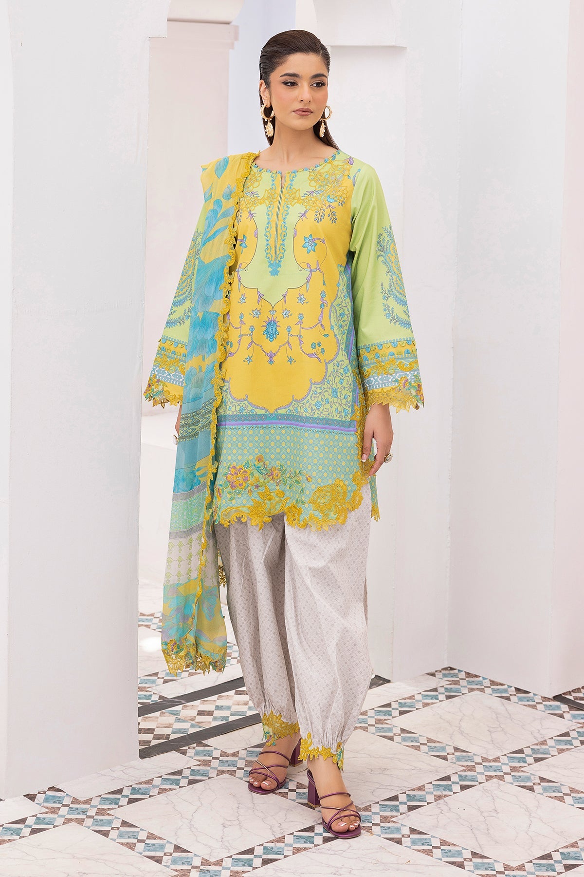 Rang-e-Bahar Lawn – CRB6-26