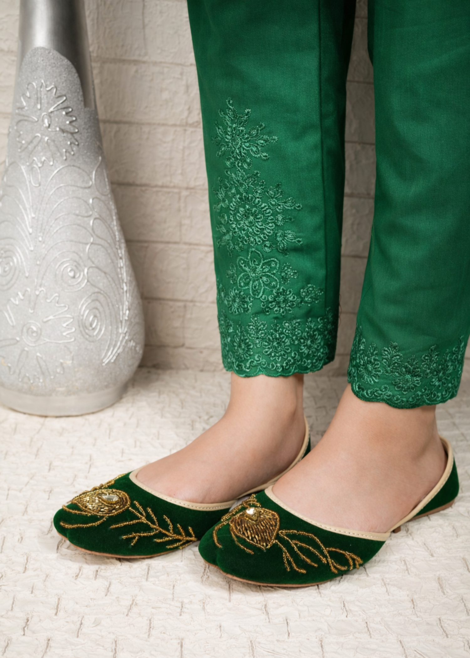 Khussa in Green by - High Quality Women Khussa SYN4921