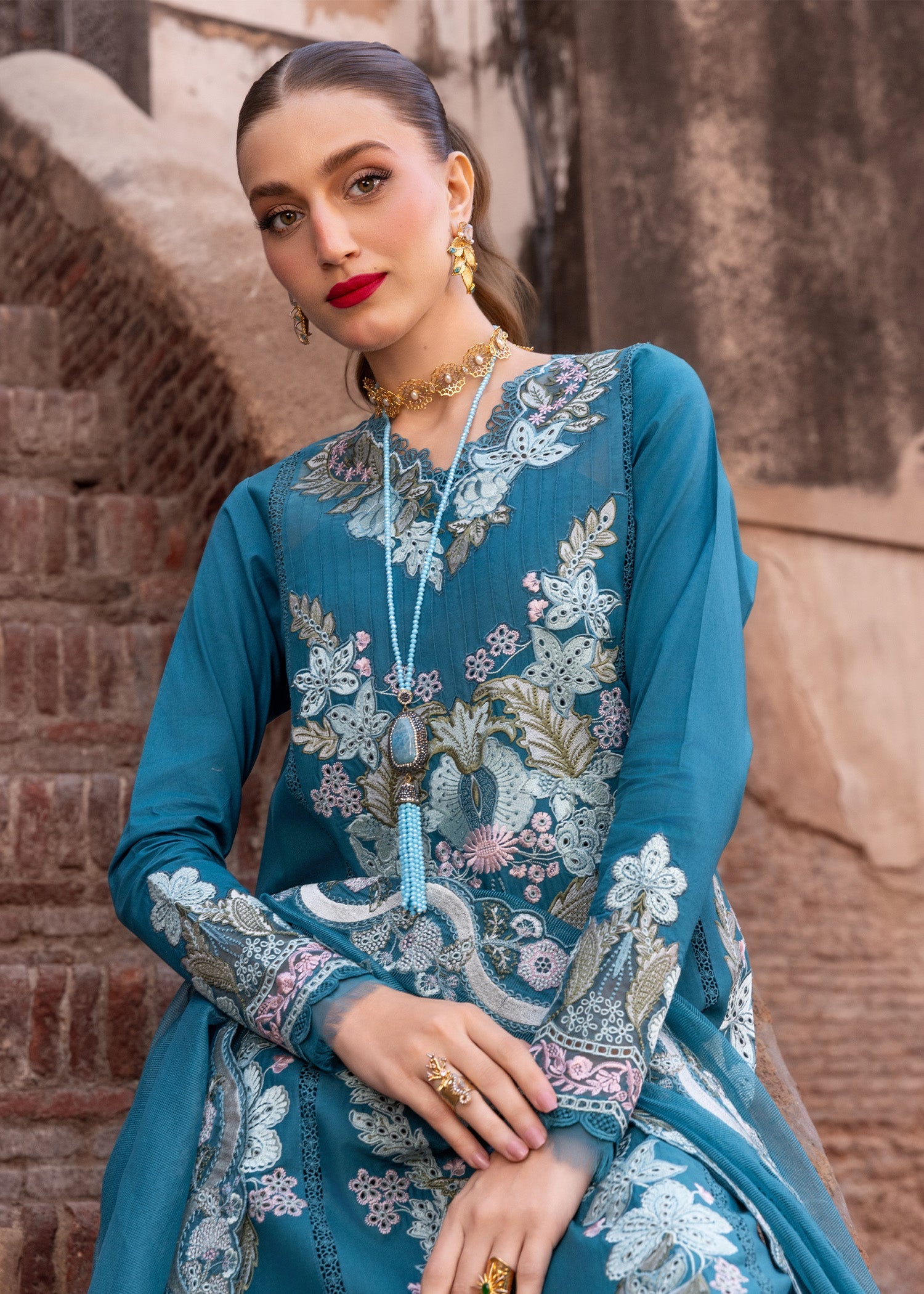 Breeze Festive Luxury Lawn – VERA-9-A
