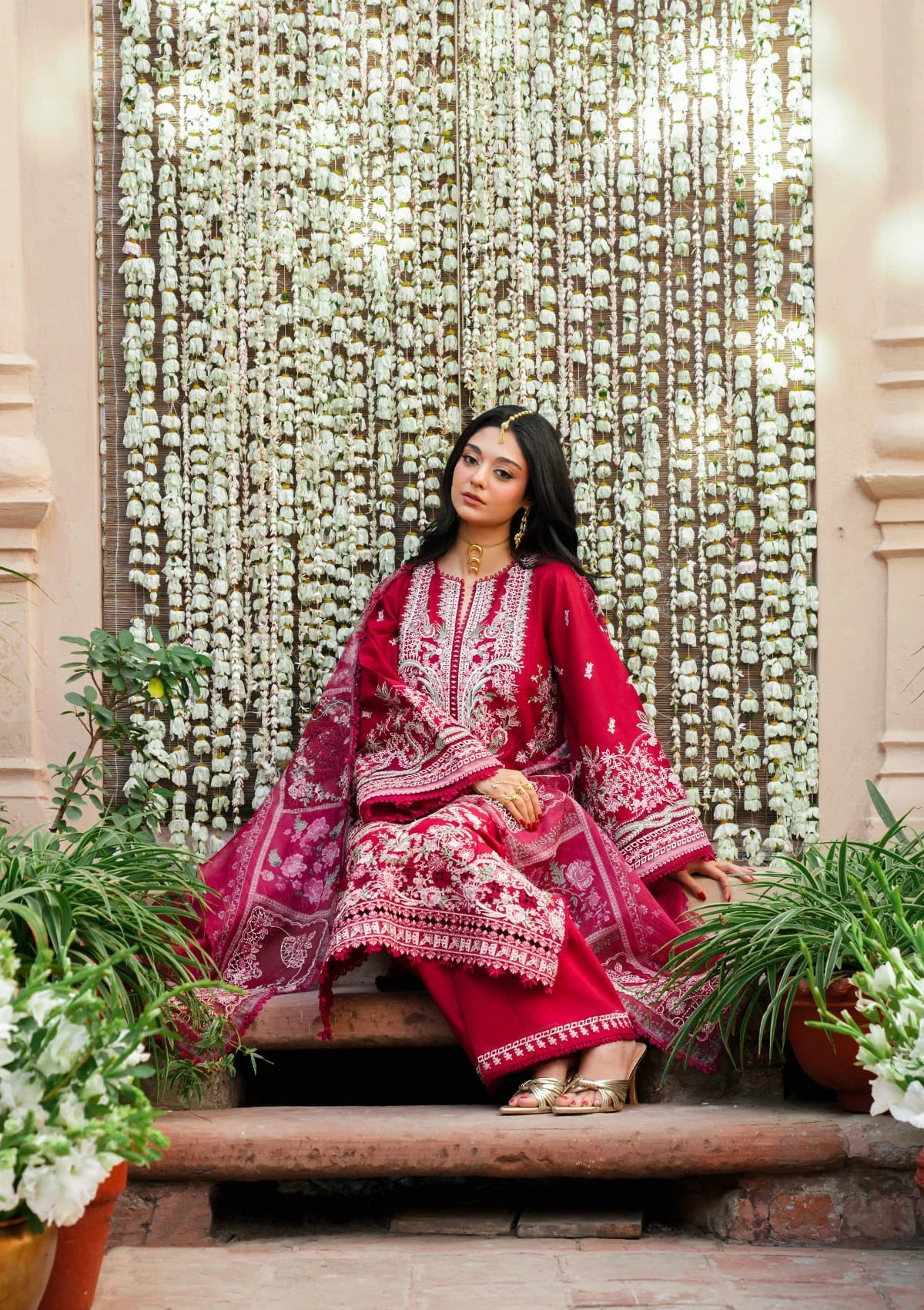 Ek Fasana Luxury Lawn – KLB-1B MAHRANI