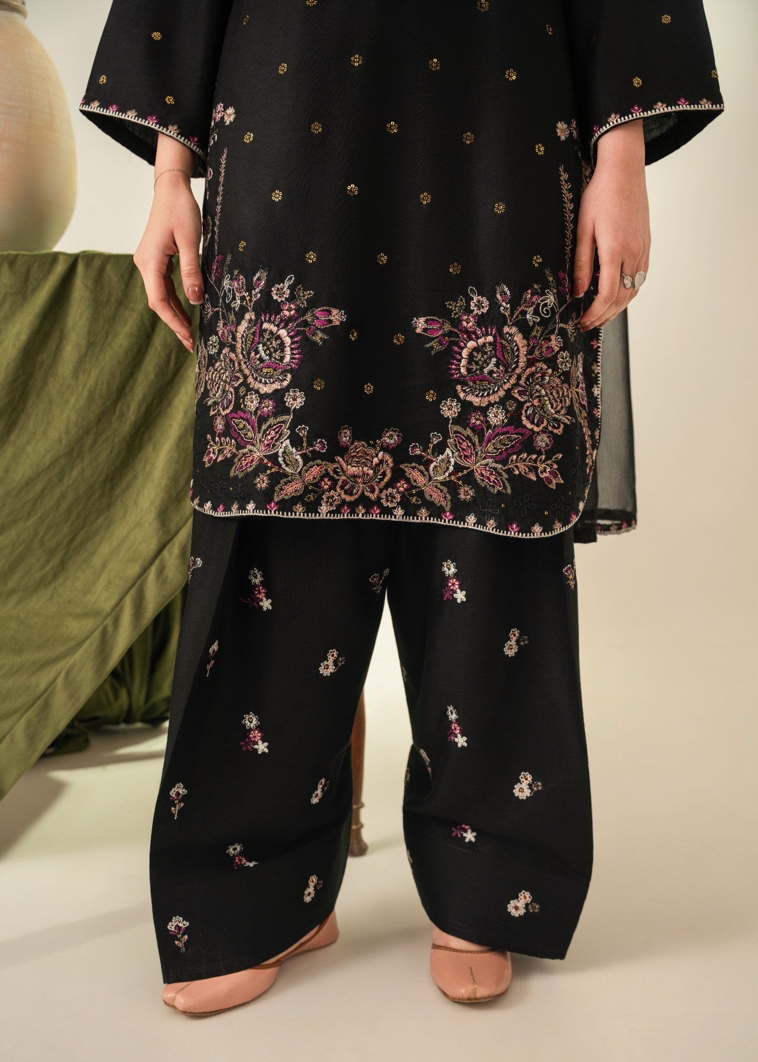 lawn Kurta Set in Black