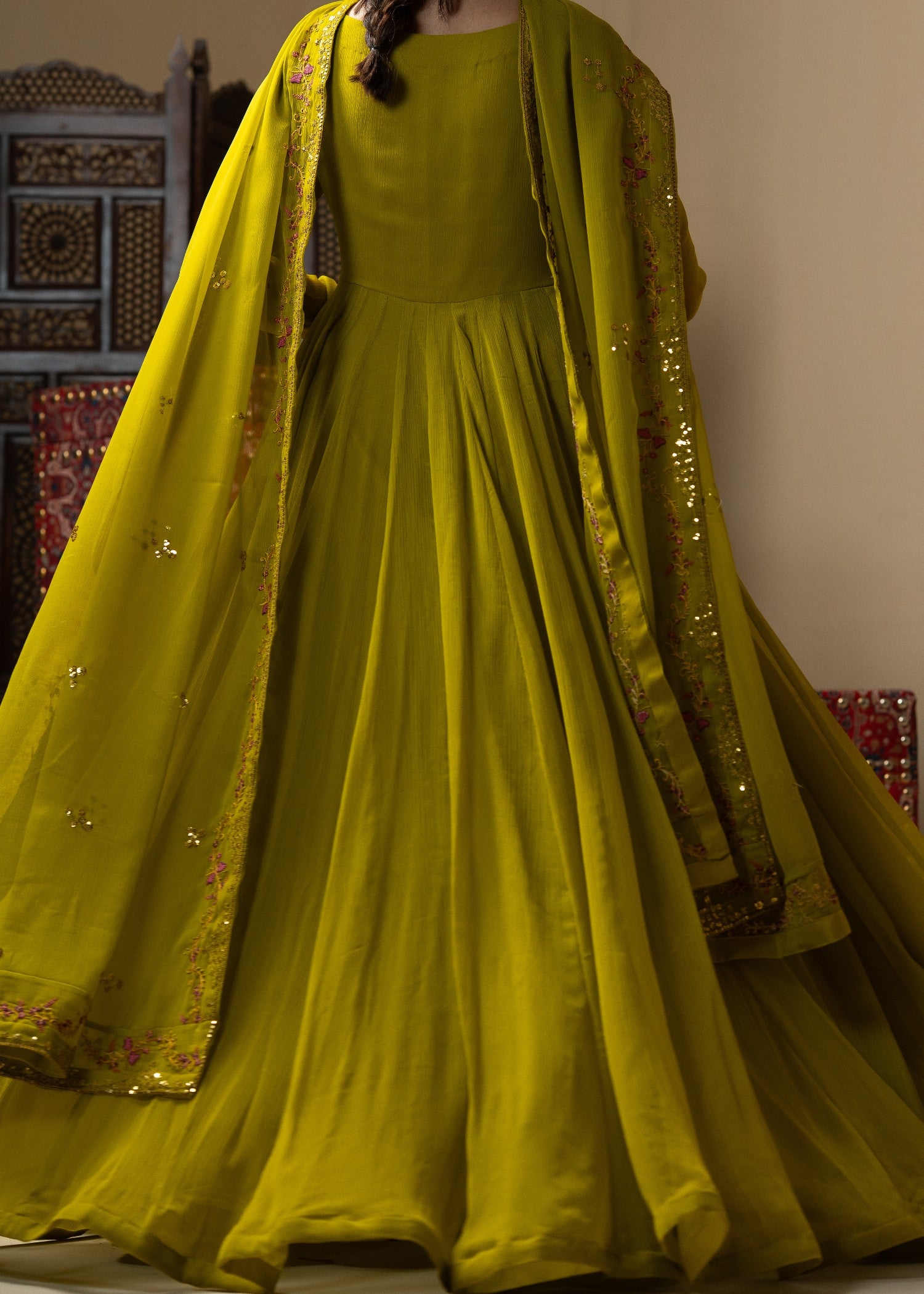 bemberg crinkle chiffon Pishwas in Yellow green