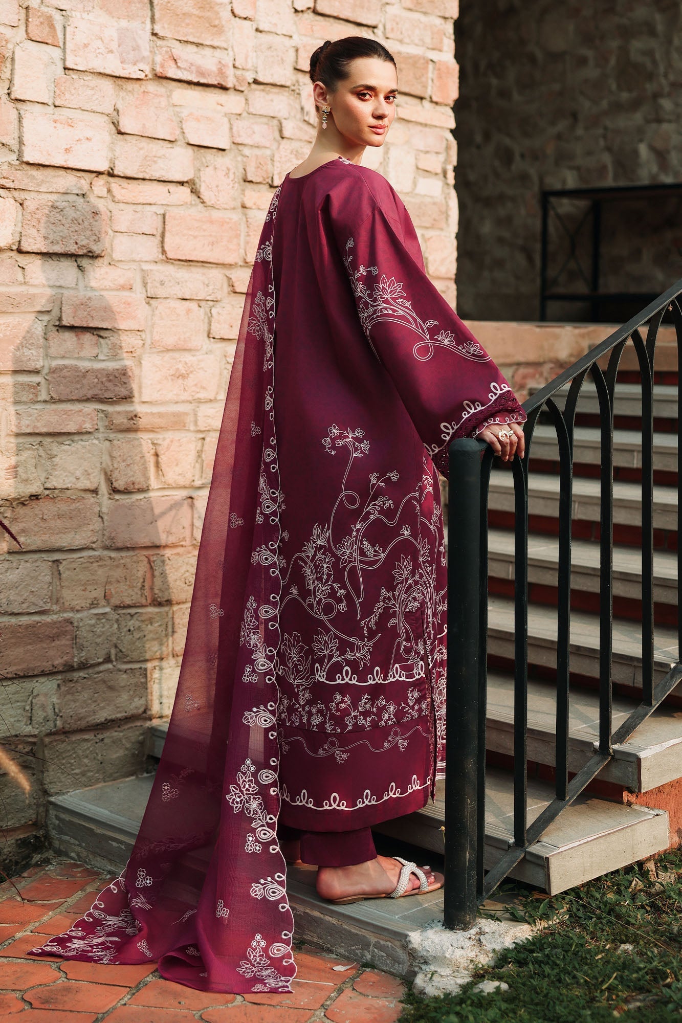 Eid Lawn Edit – Plum Essence